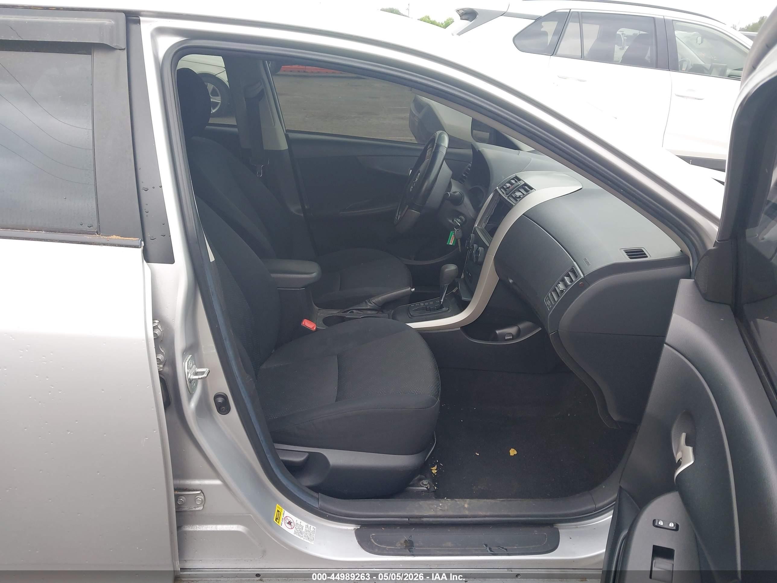 2009 Toyota Corolla S Silver vin: 1NXBU40E89Z001740