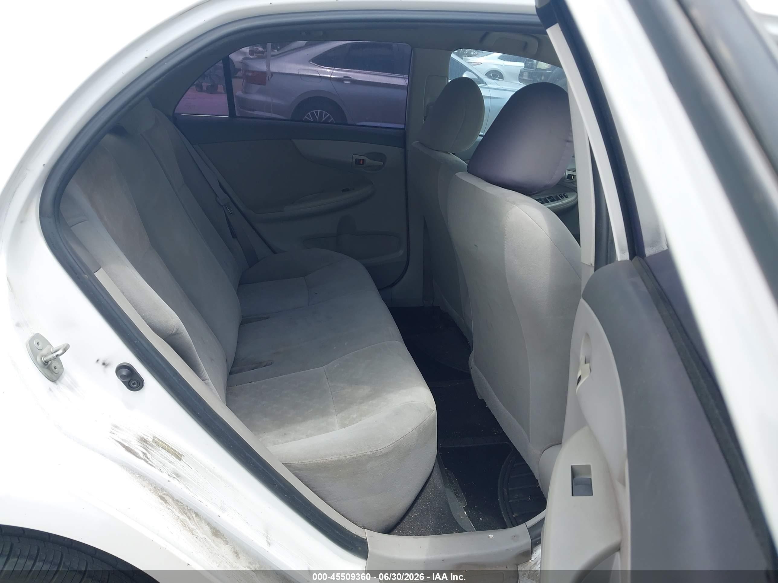 2009 Toyota Corolla Le White vin: 1NXBU40E89Z039629