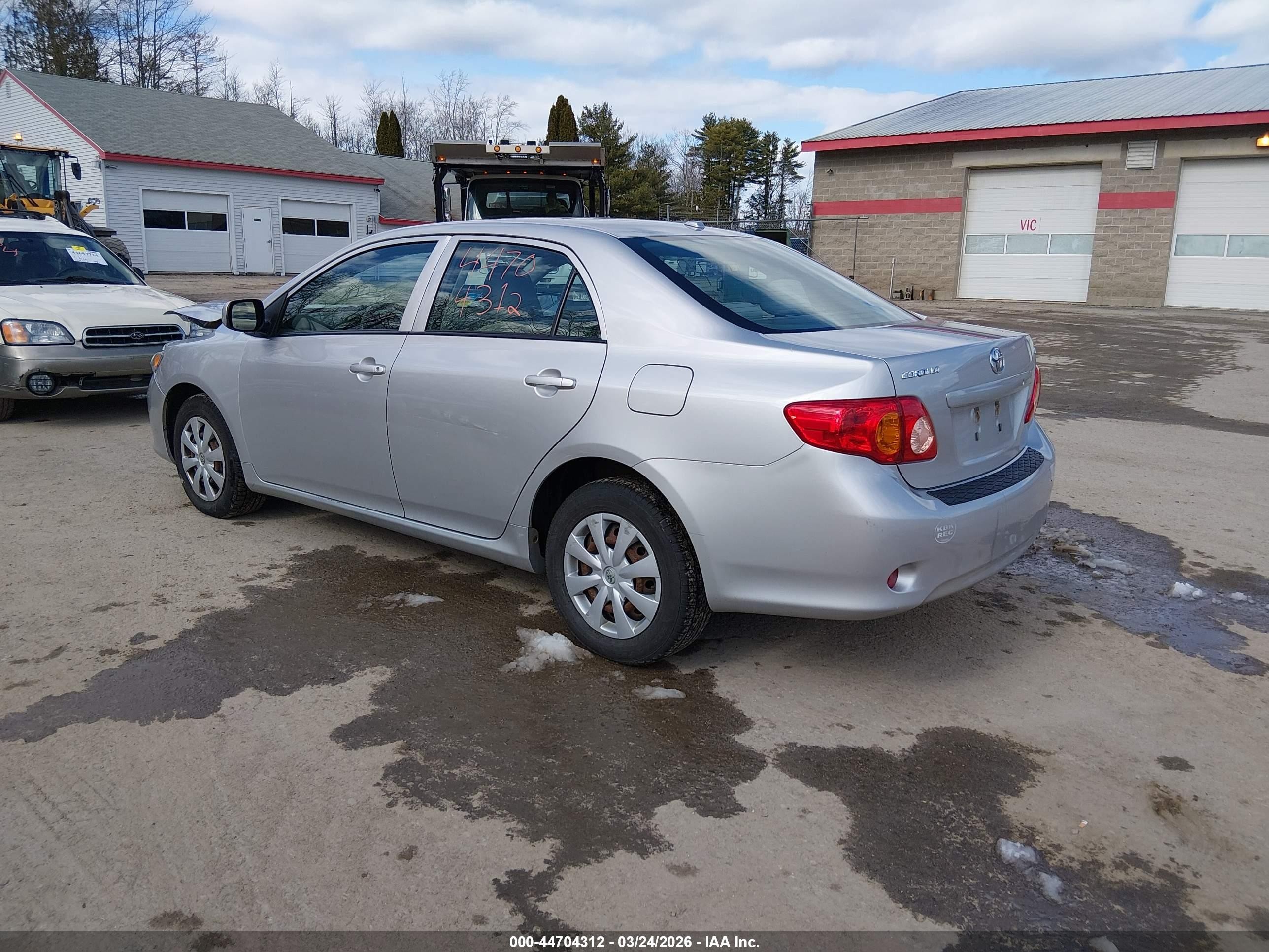 2009 Toyota Corolla Le Silver vin: 1NXBU40E89Z042837