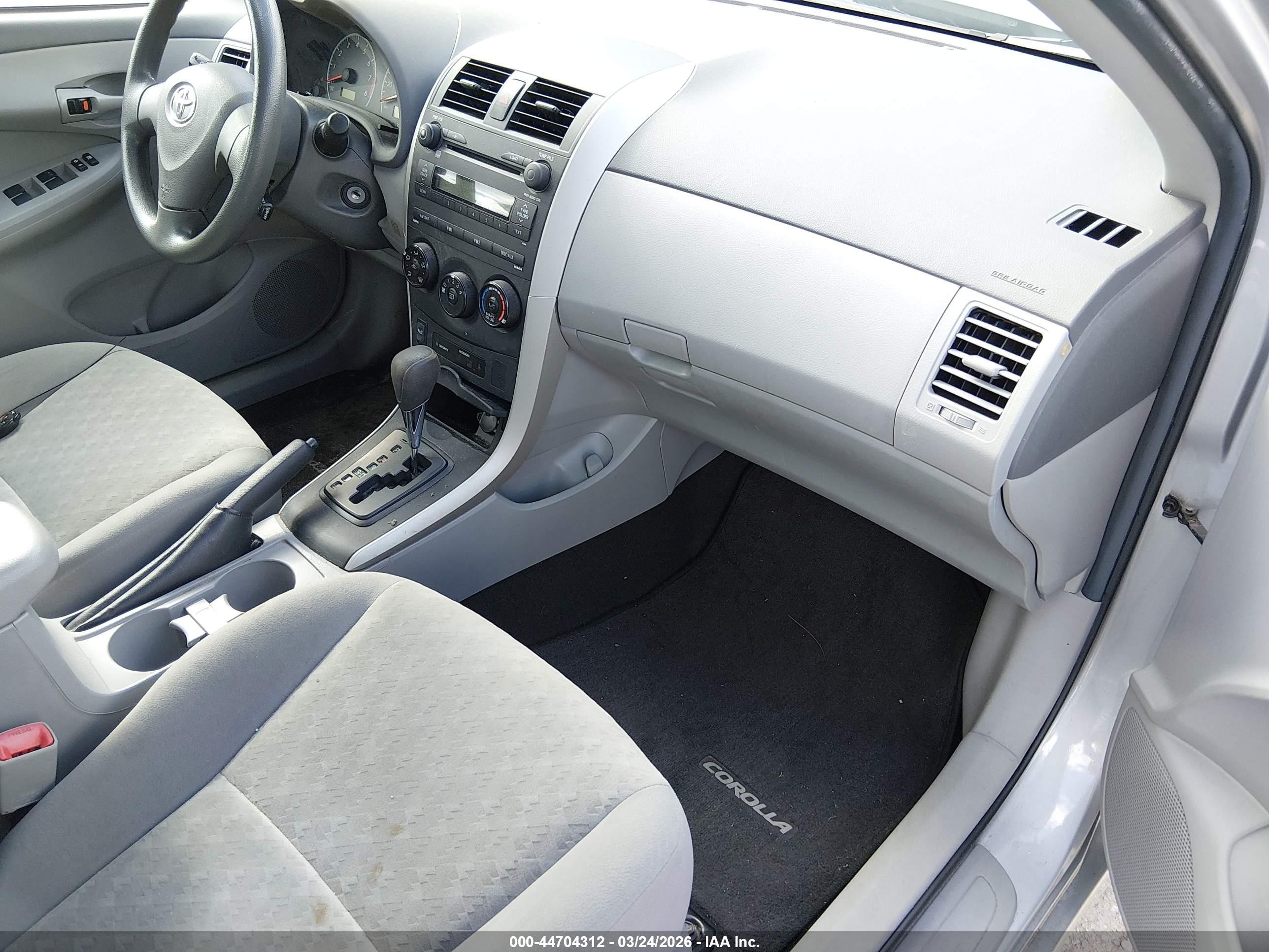 2009 Toyota Corolla Le Silver vin: 1NXBU40E89Z042837