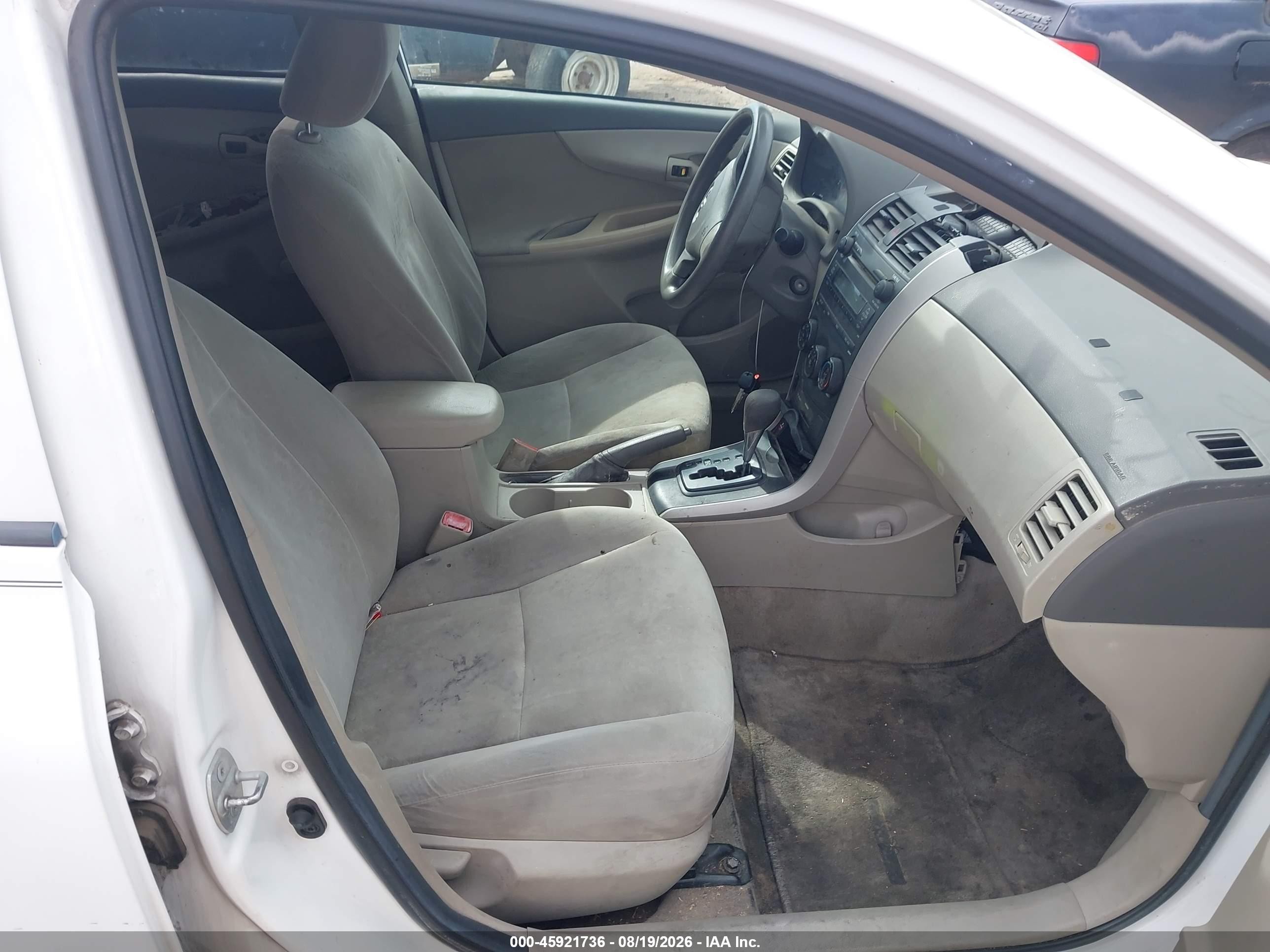 2009 Toyota Corolla   White vin: 1NXBU40E89Z044880