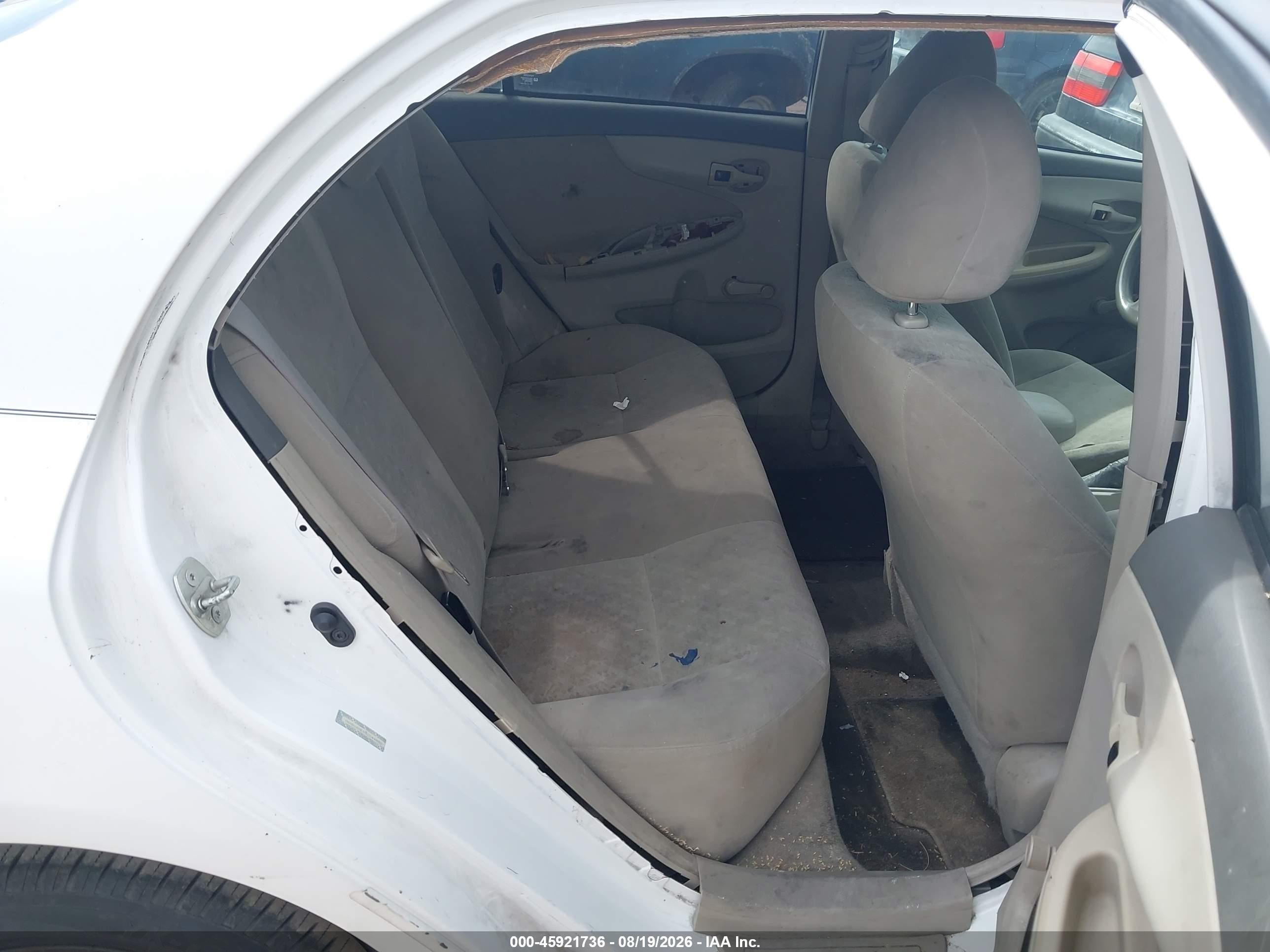 2009 Toyota Corolla   White vin: 1NXBU40E89Z044880