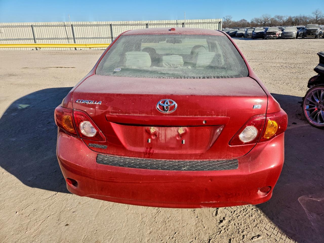 2009 Toyota Corolla Base Red vin: 1NXBU40E89Z111641