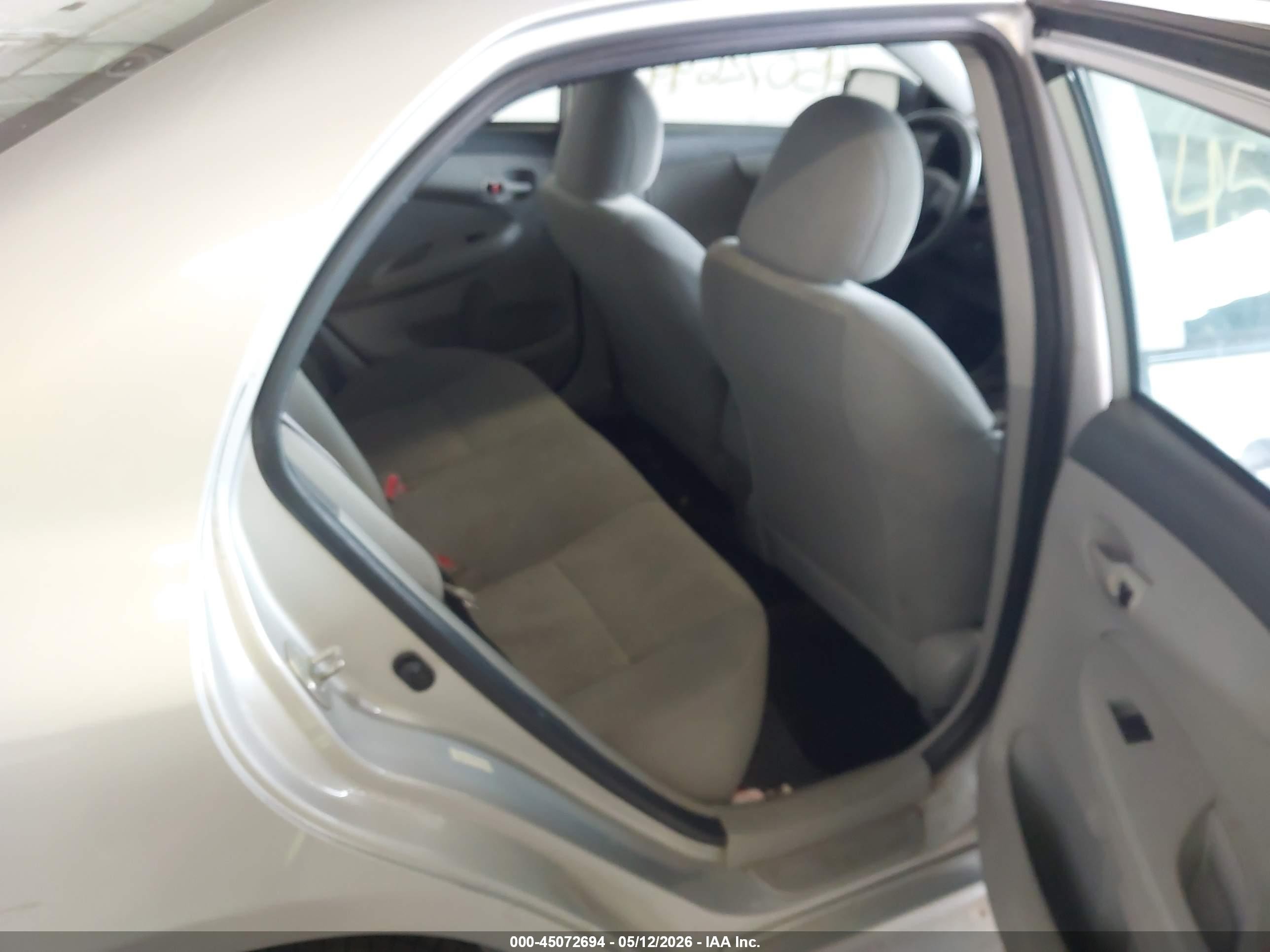 2009 Toyota Corolla Le Silver vin: 1NXBU40E89Z126477