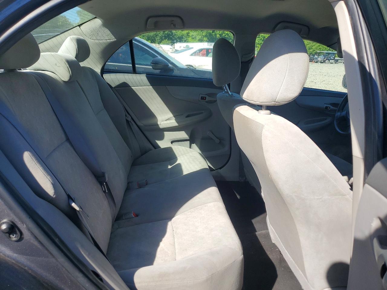2009 Toyota Corolla Base Gray vin: 1NXBU40E99Z018448