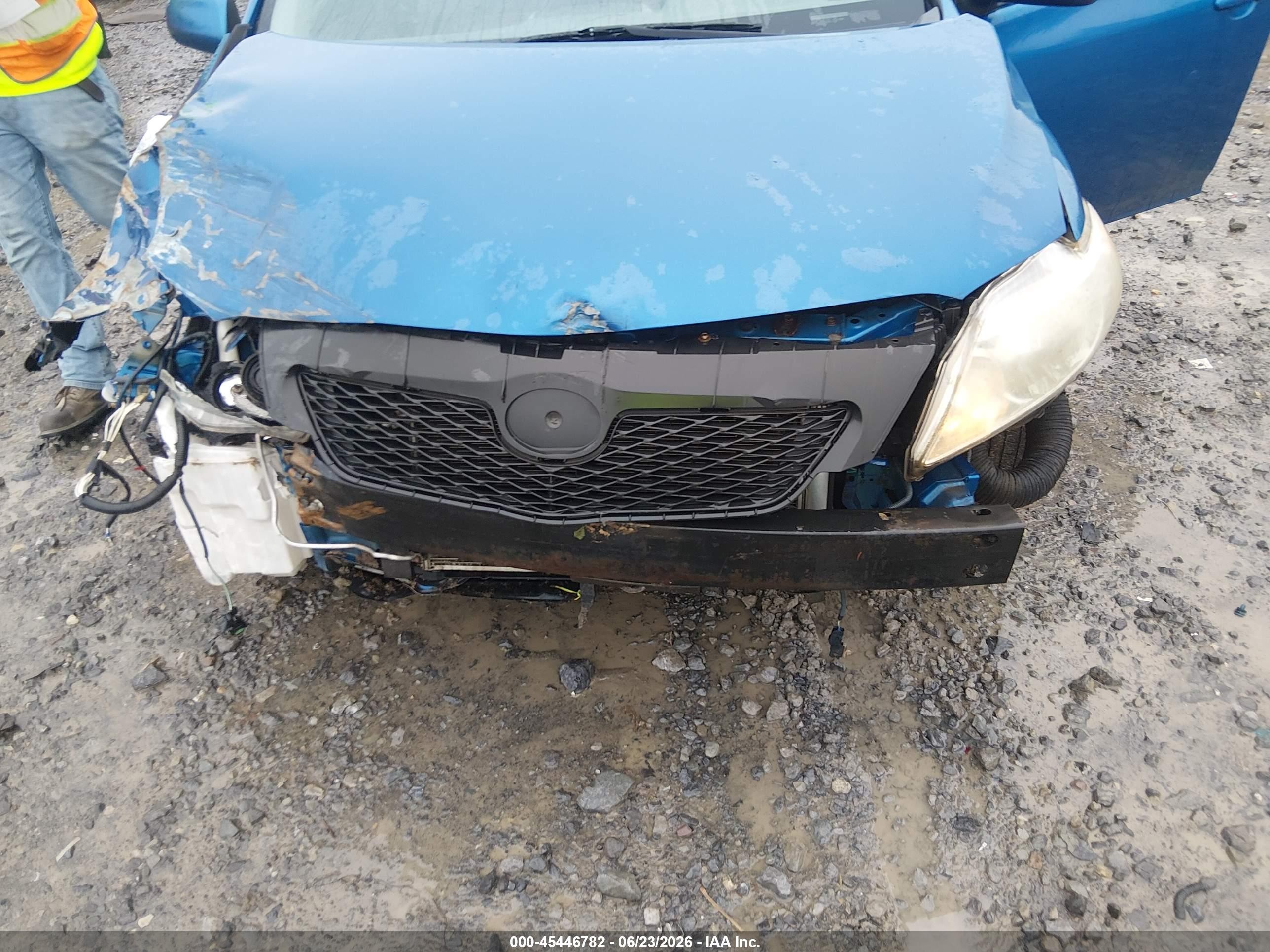 2009 Toyota Corolla Le Синий vin: 1NXBU40E99Z038831