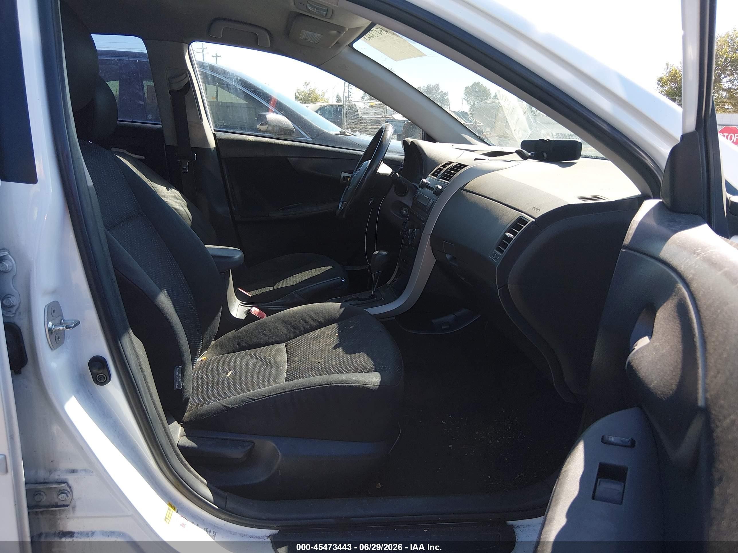 2009 Toyota Corolla S White vin: 1NXBU40E99Z111809