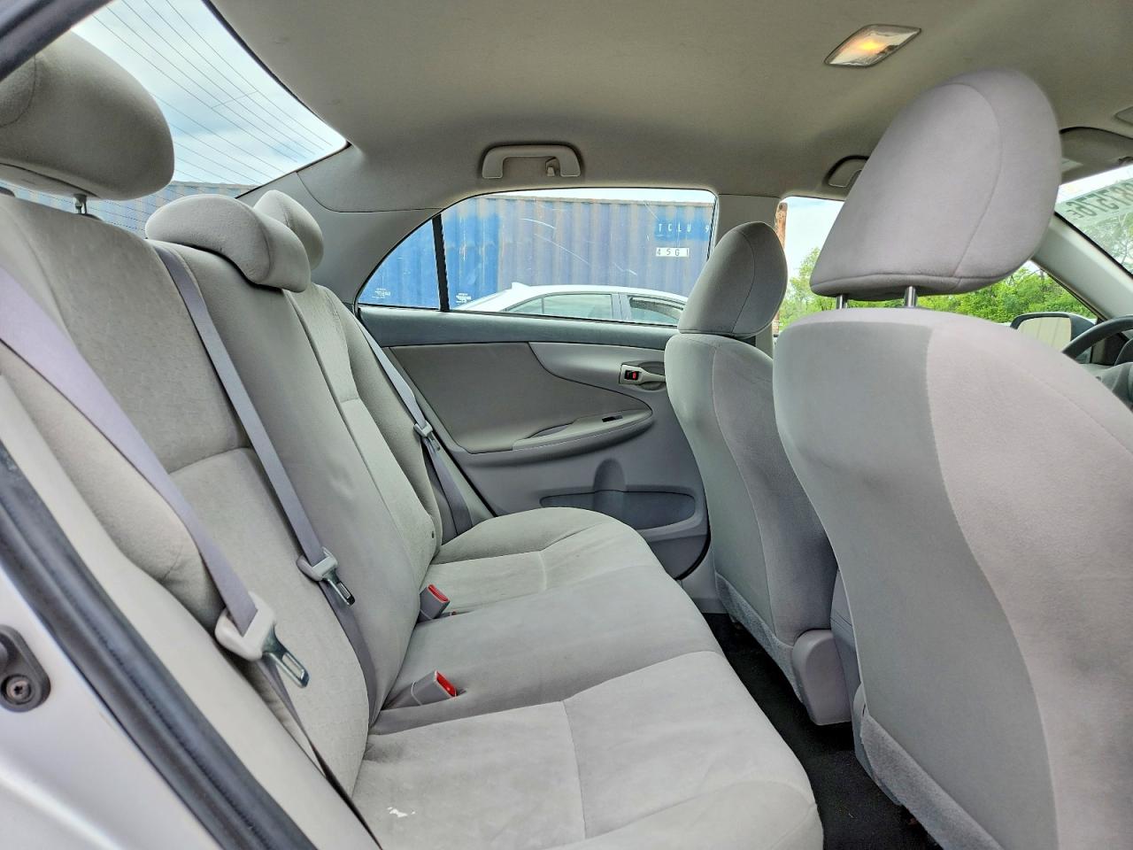 2009 Toyota Corolla Le Silver vin: 1NXBU40E99Z115987