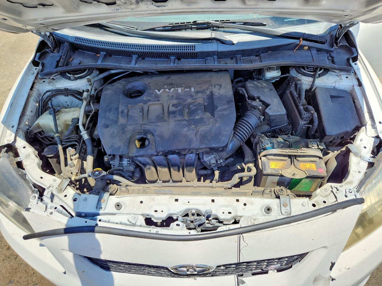 2009 Toyota Corolla S White vin: 1NXBU40E99Z120753