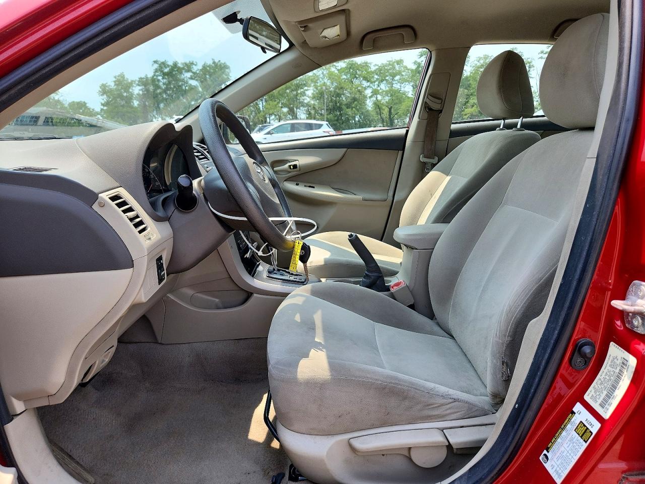2009 Toyota Corolla Le Red vin: 1NXBU40E99Z153073