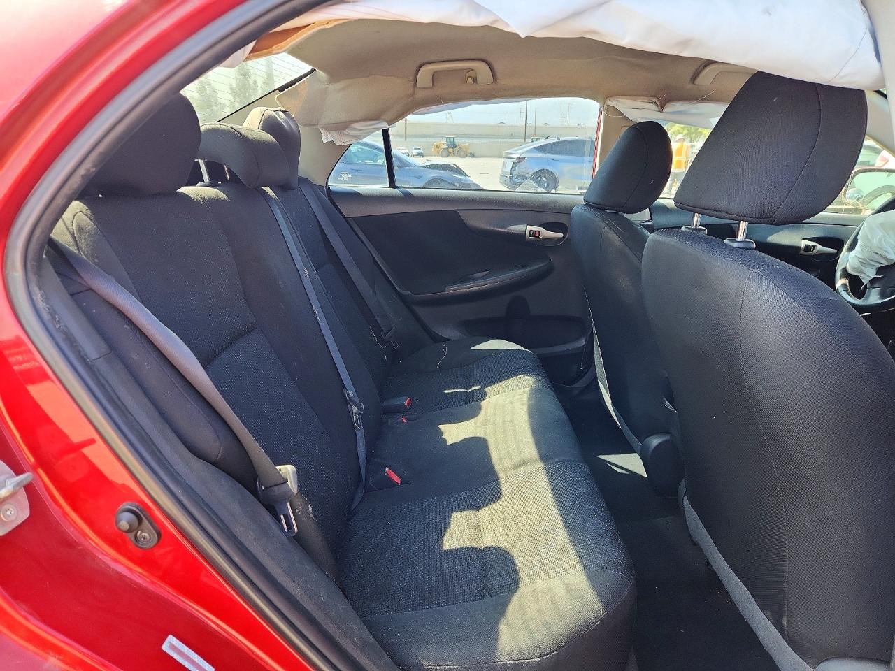 2009 Toyota Corolla Red vin: 1NXBU40EX9Z012254