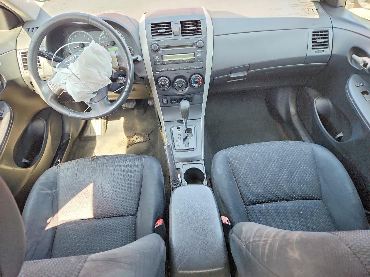 2009 Toyota Corolla Red vin: 1NXBU40EX9Z012254