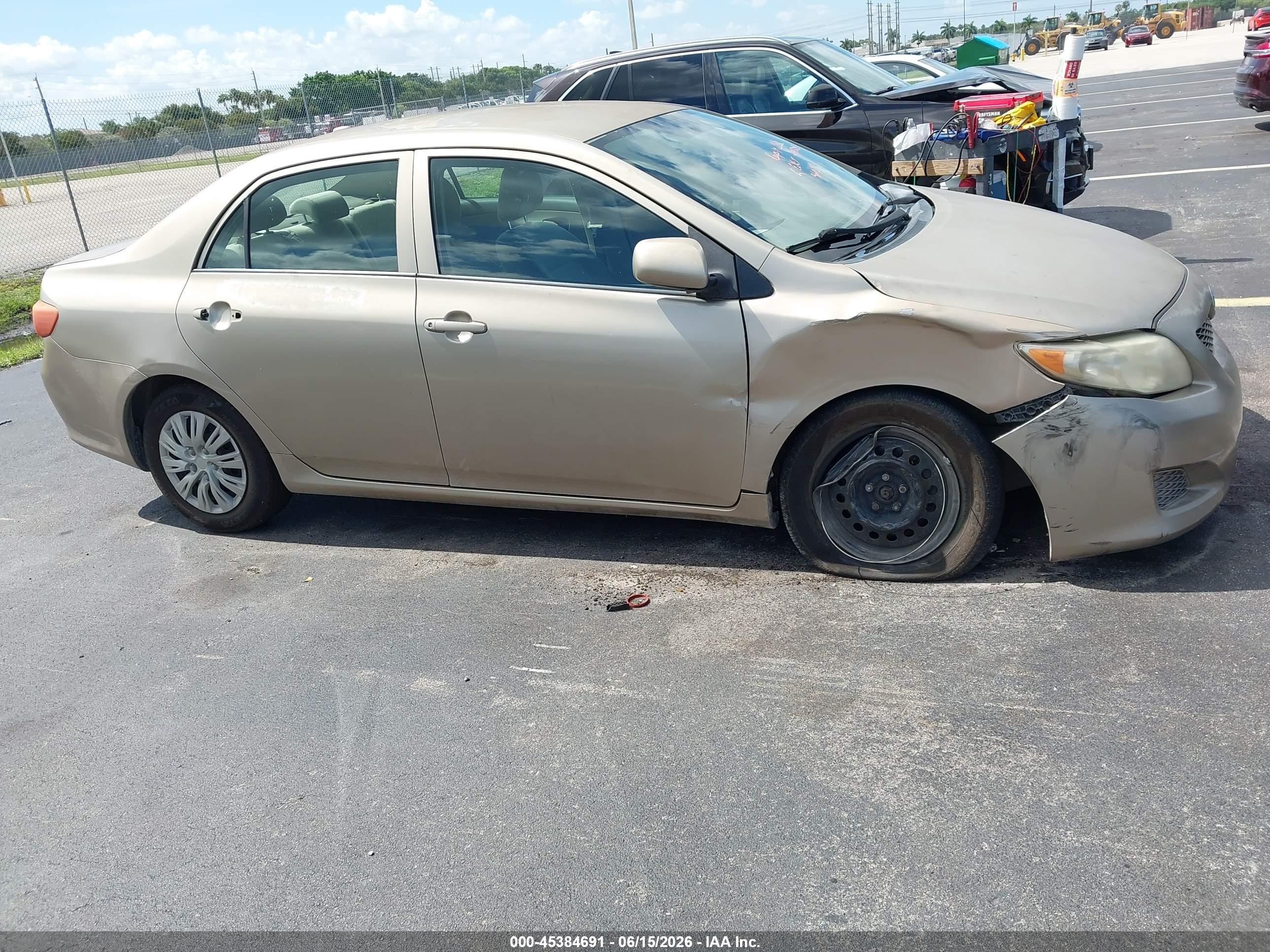 2009 Toyota Corolla Le Gold vin: 1NXBU40EX9Z077525