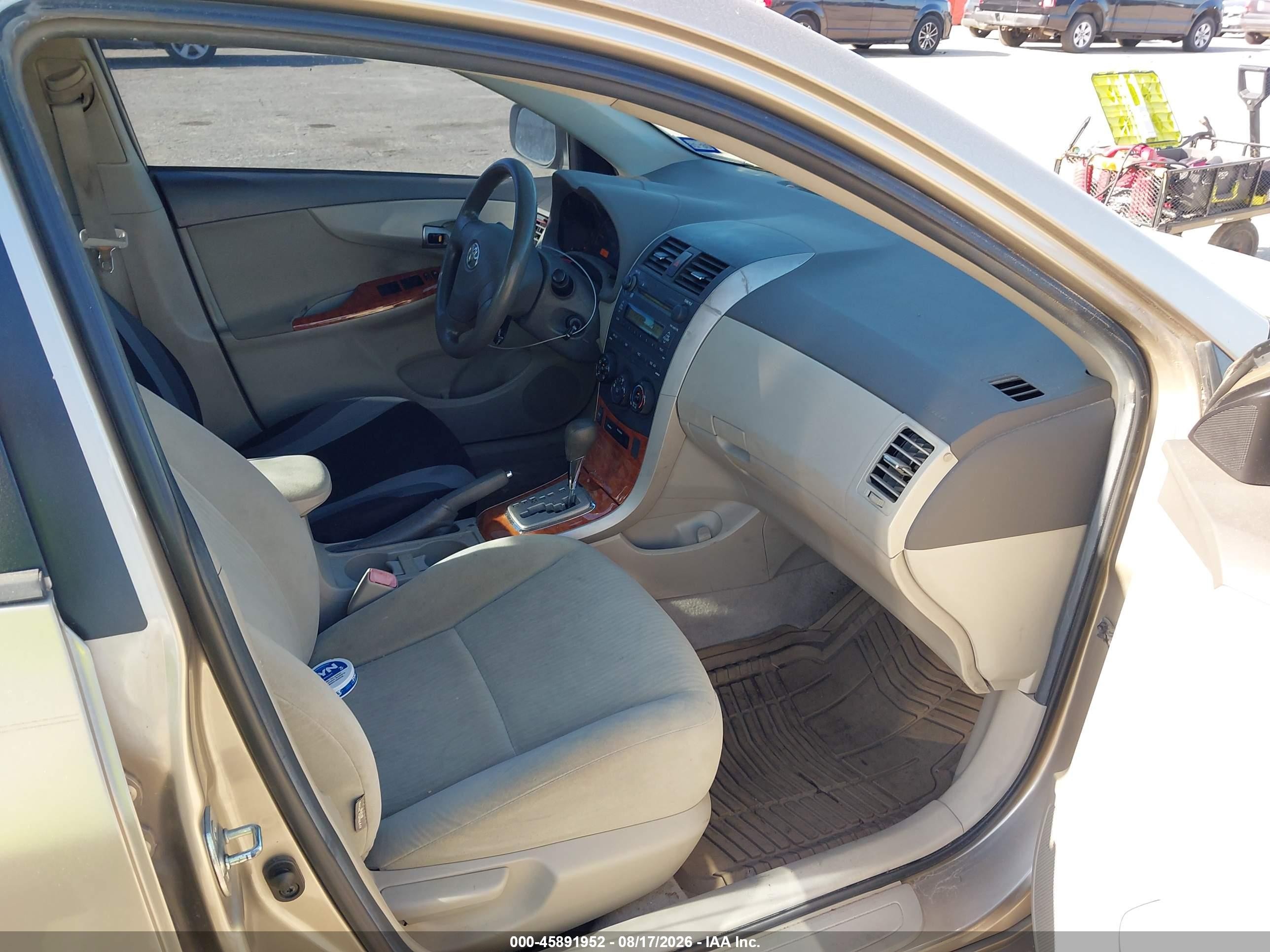 2009 Toyota Corolla Xle Золотой vin: 1NXBU40EX9Z097757