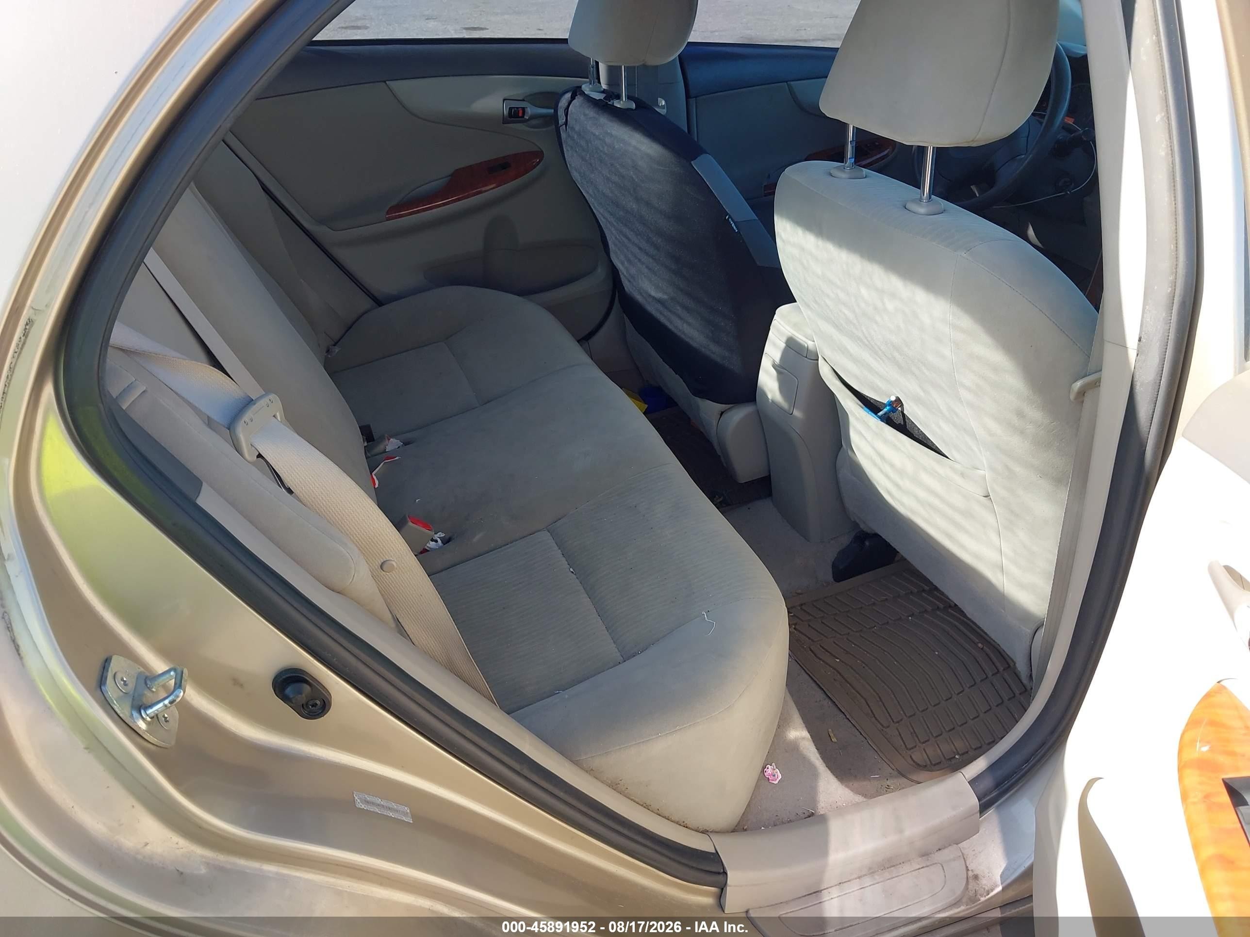 2009 Toyota Corolla Xle Золотой vin: 1NXBU40EX9Z097757