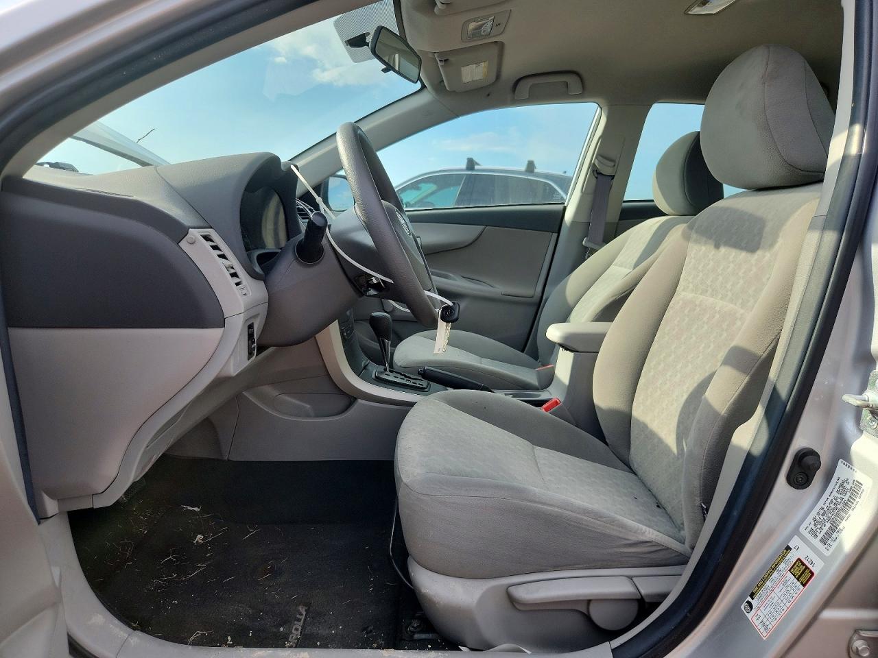2009 Toyota Corolla Silver vin: 1NXBU40EX9Z111284