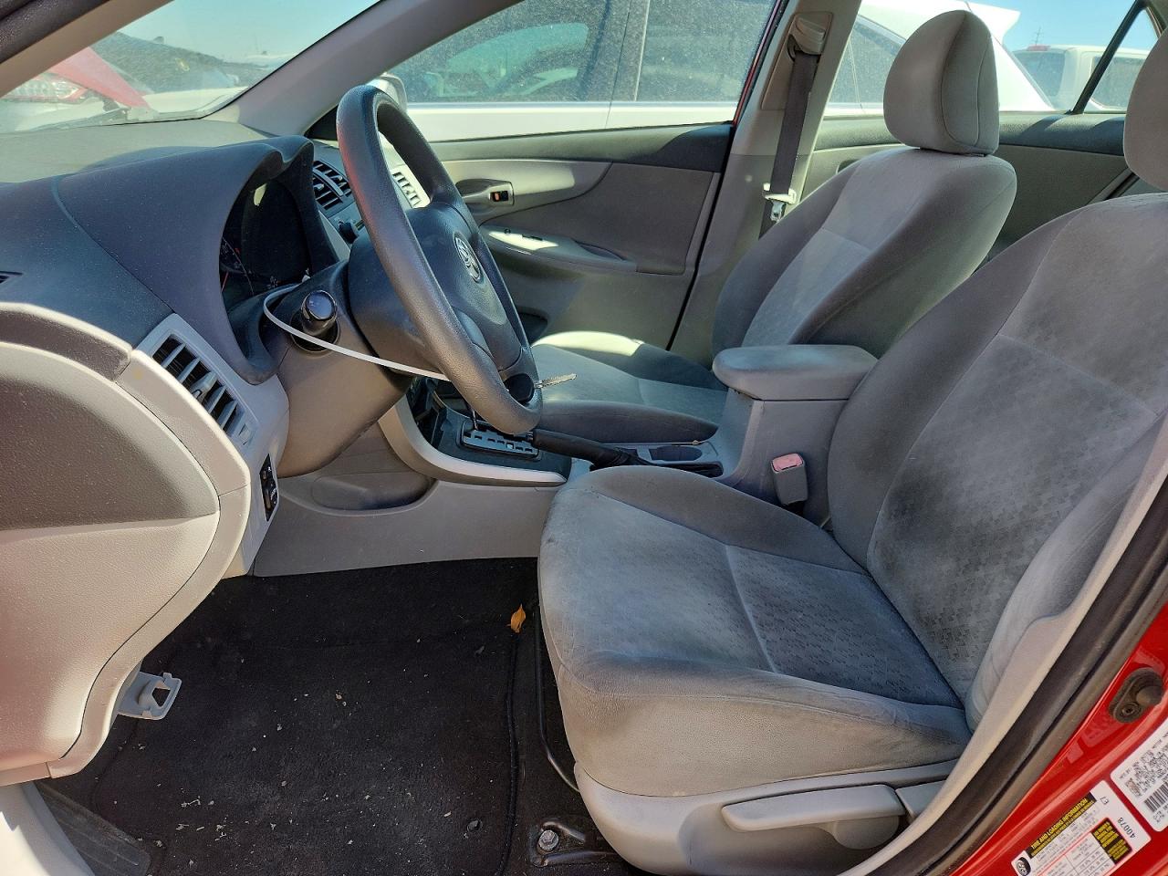2009 Toyota Corolla Le Red vin: 1NXBU40EX9Z128781