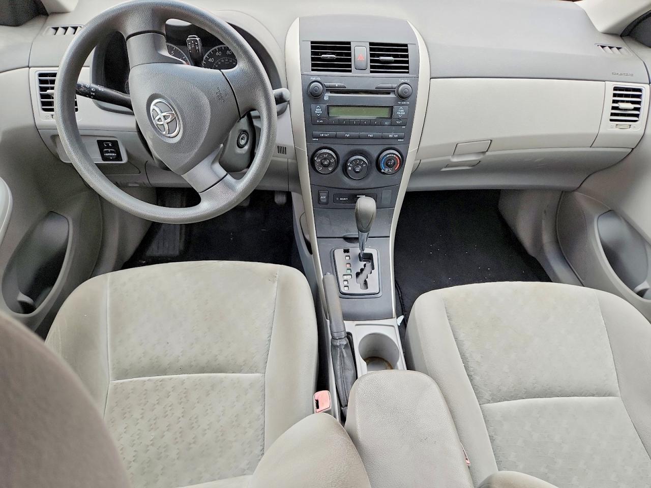 2009 Toyota Corolla Le Red vin: 1NXBU40EX9Z128781
