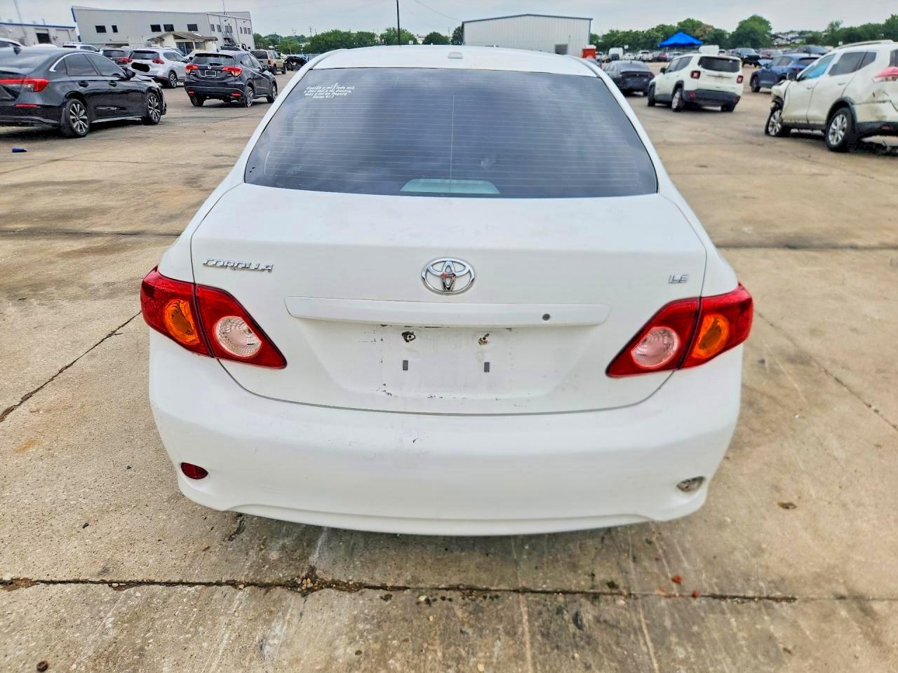 2009 Toyota Corolla Le White vin: 1NXBU40EX9Z140672