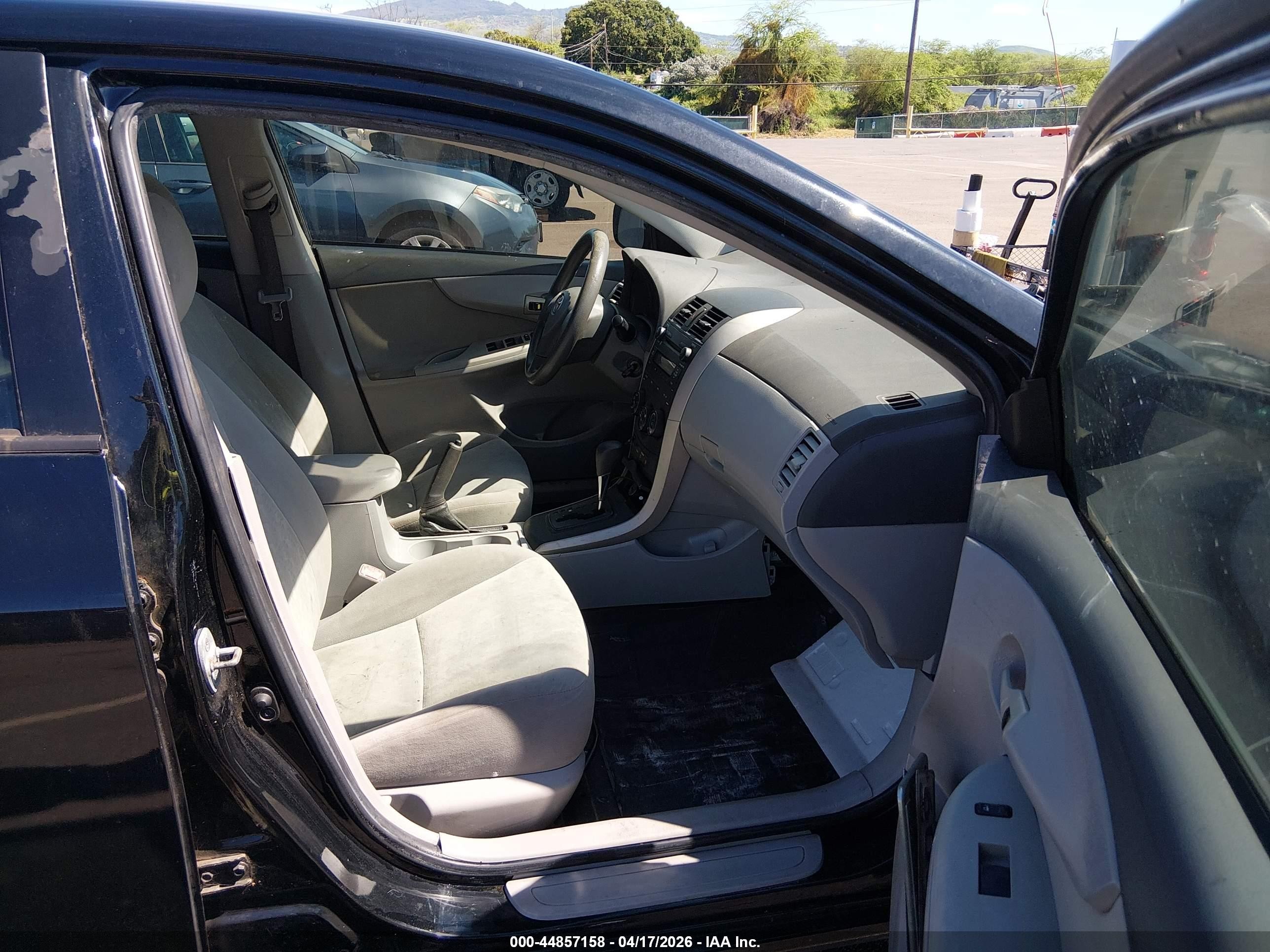 2009 Toyota Corolla Le Black vin: 1NXBU40EX9Z143667