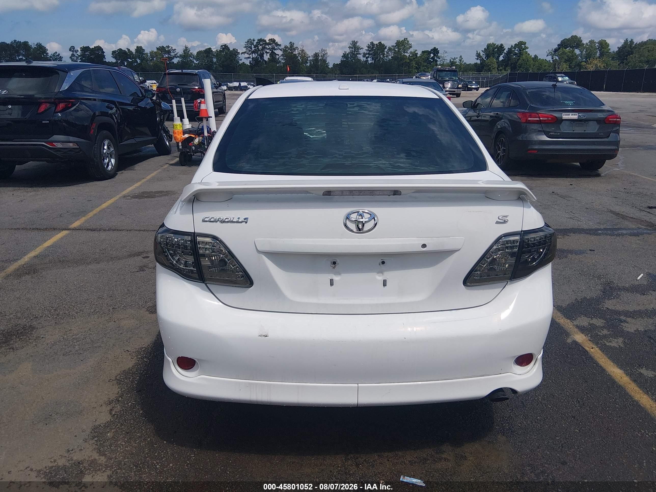 2009 Toyota Corolla S White vin: 1NXBU40EX9Z145693