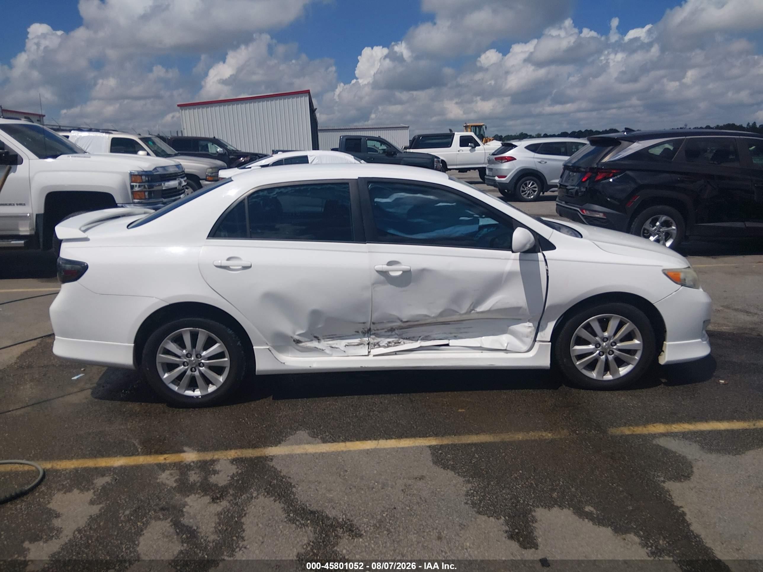 2009 Toyota Corolla S White vin: 1NXBU40EX9Z145693