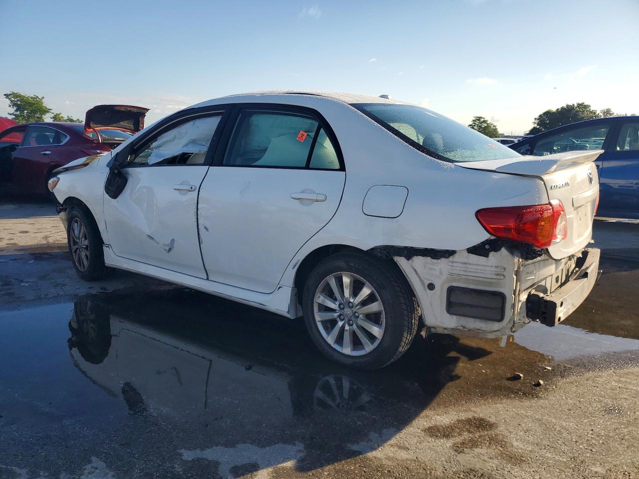 2009 Toyota Corolla S White vin: 1NXBU40EX9Z152708