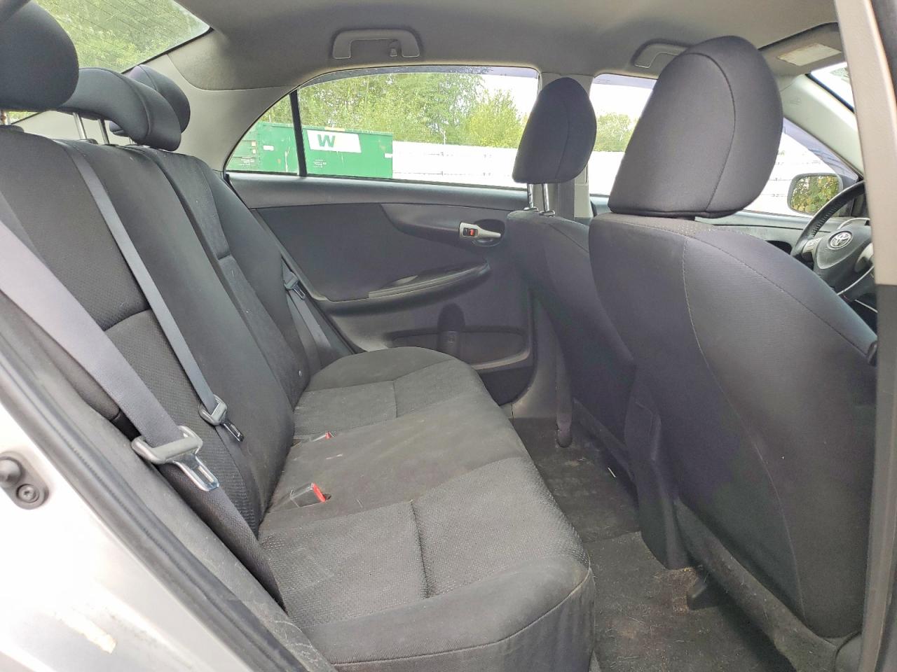 2009 Toyota Corolla S Silver vin: 1NXBU40EX9Z158055