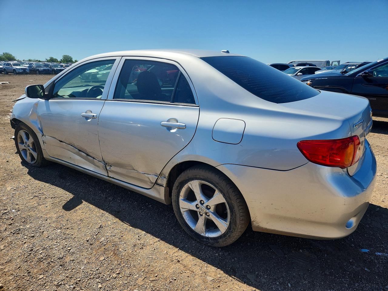 2010 Toyota Corolla Le Silver vin: 1NXBU4EE0AZ167991
