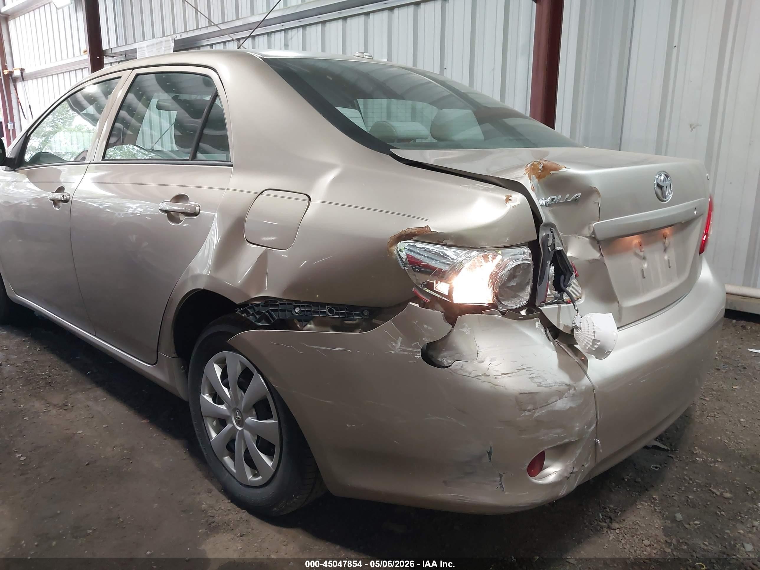 2010 Toyota Corolla Le Beige vin: 1NXBU4EE0AZ170714