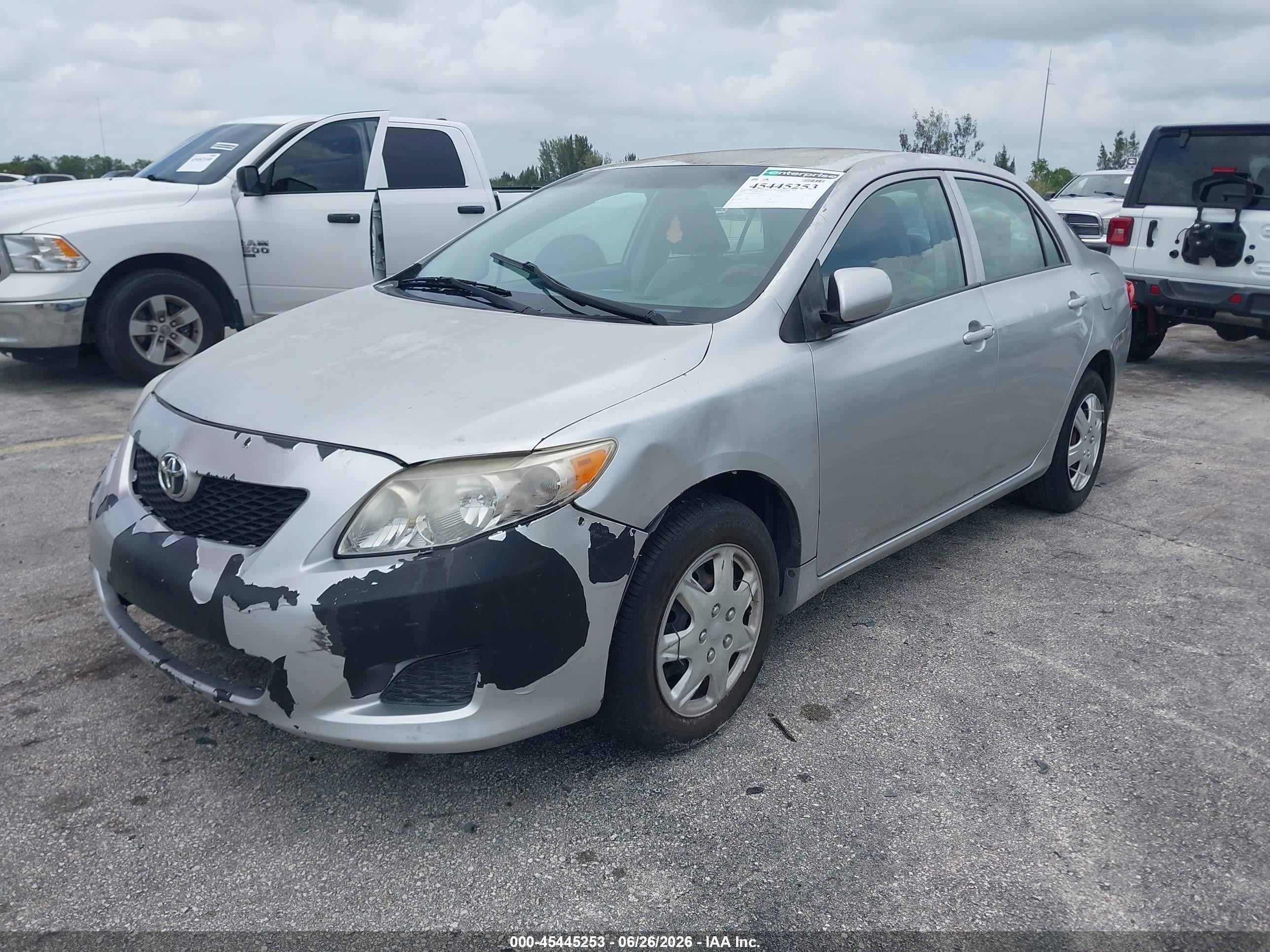 2010 Toyota Corolla Le Silver vin: 1NXBU4EE0AZ178179