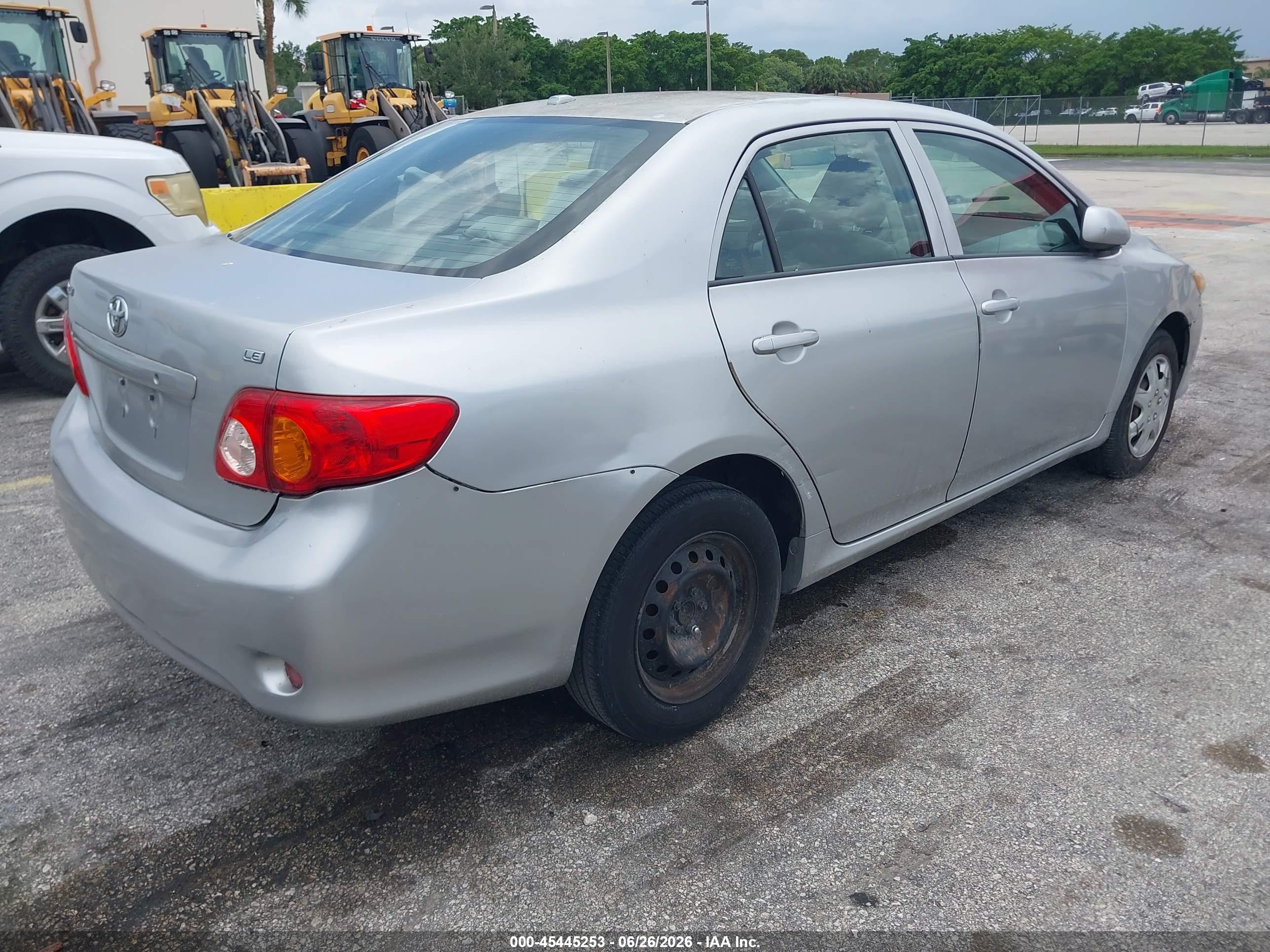 2010 Toyota Corolla Le Silver vin: 1NXBU4EE0AZ178179