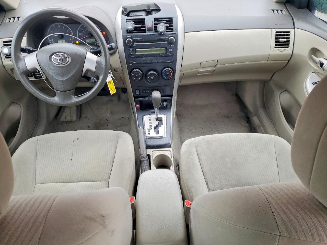 2010 Toyota Corolla Le Красный vin: 1NXBU4EE0AZ181518
