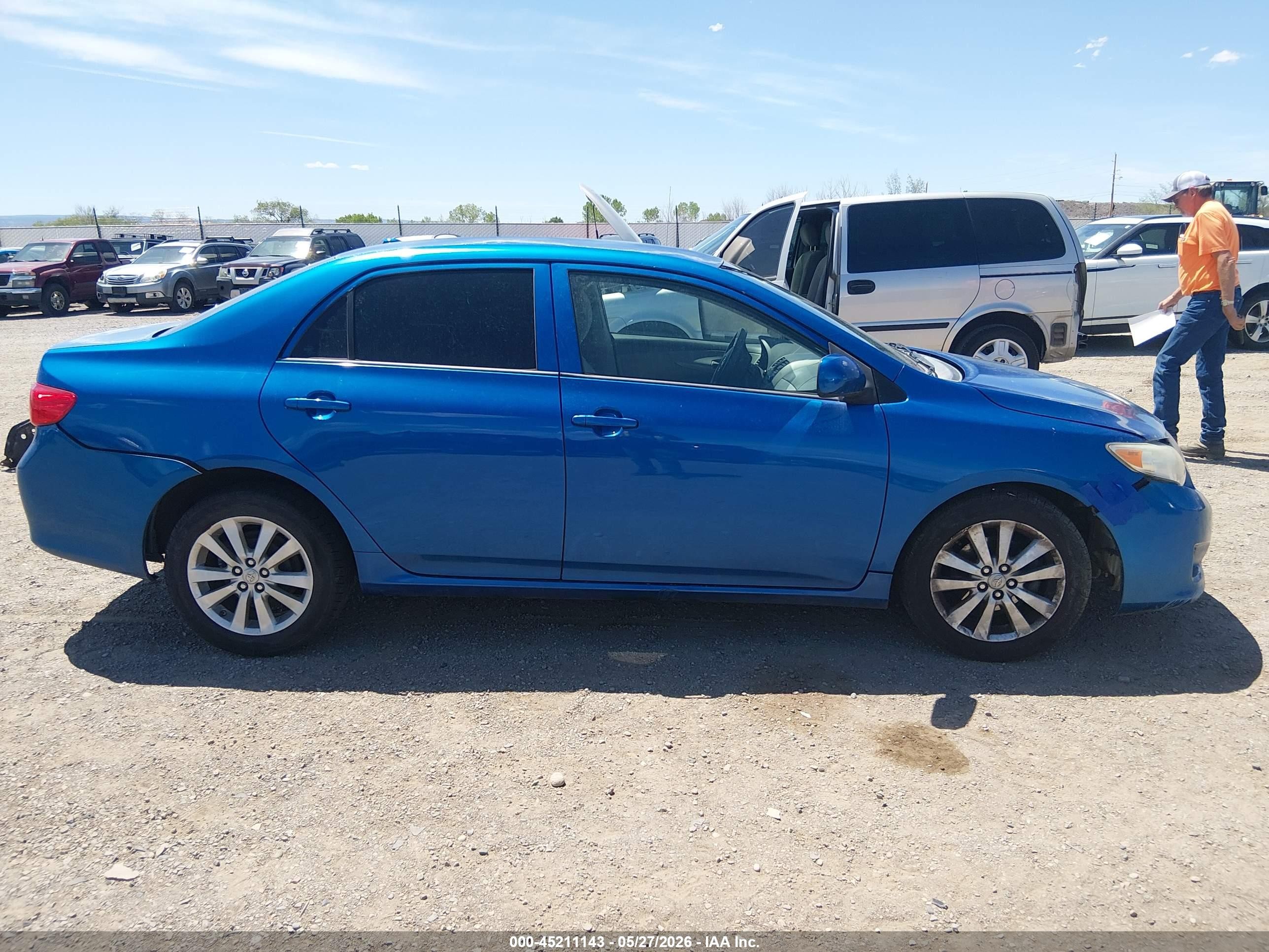 2010 Toyota Corolla Le Blue vin: 1NXBU4EE0AZ193829