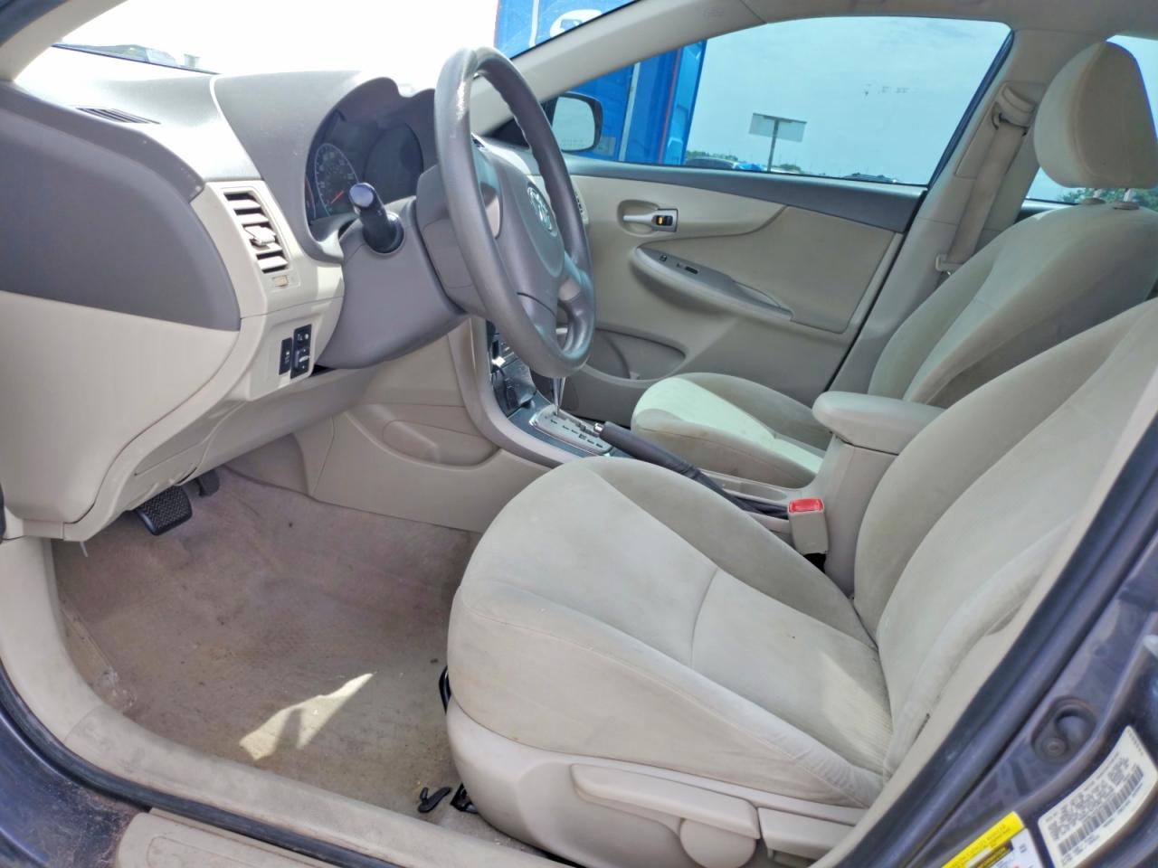 2010 Toyota Corolla Le Gray vin: 1NXBU4EE0AZ200701