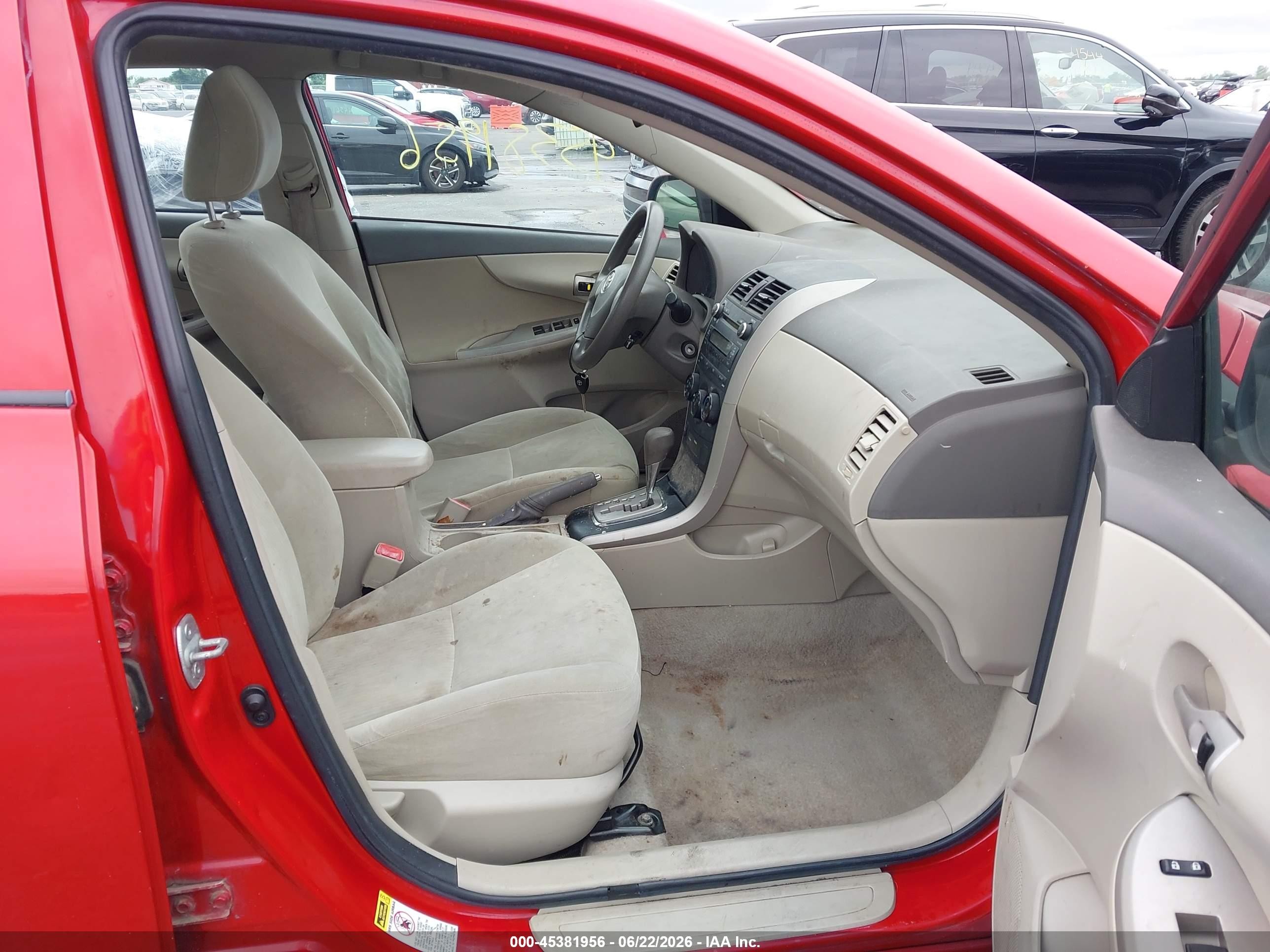 2010 Toyota Corolla Le Red vin: 1NXBU4EE0AZ208698