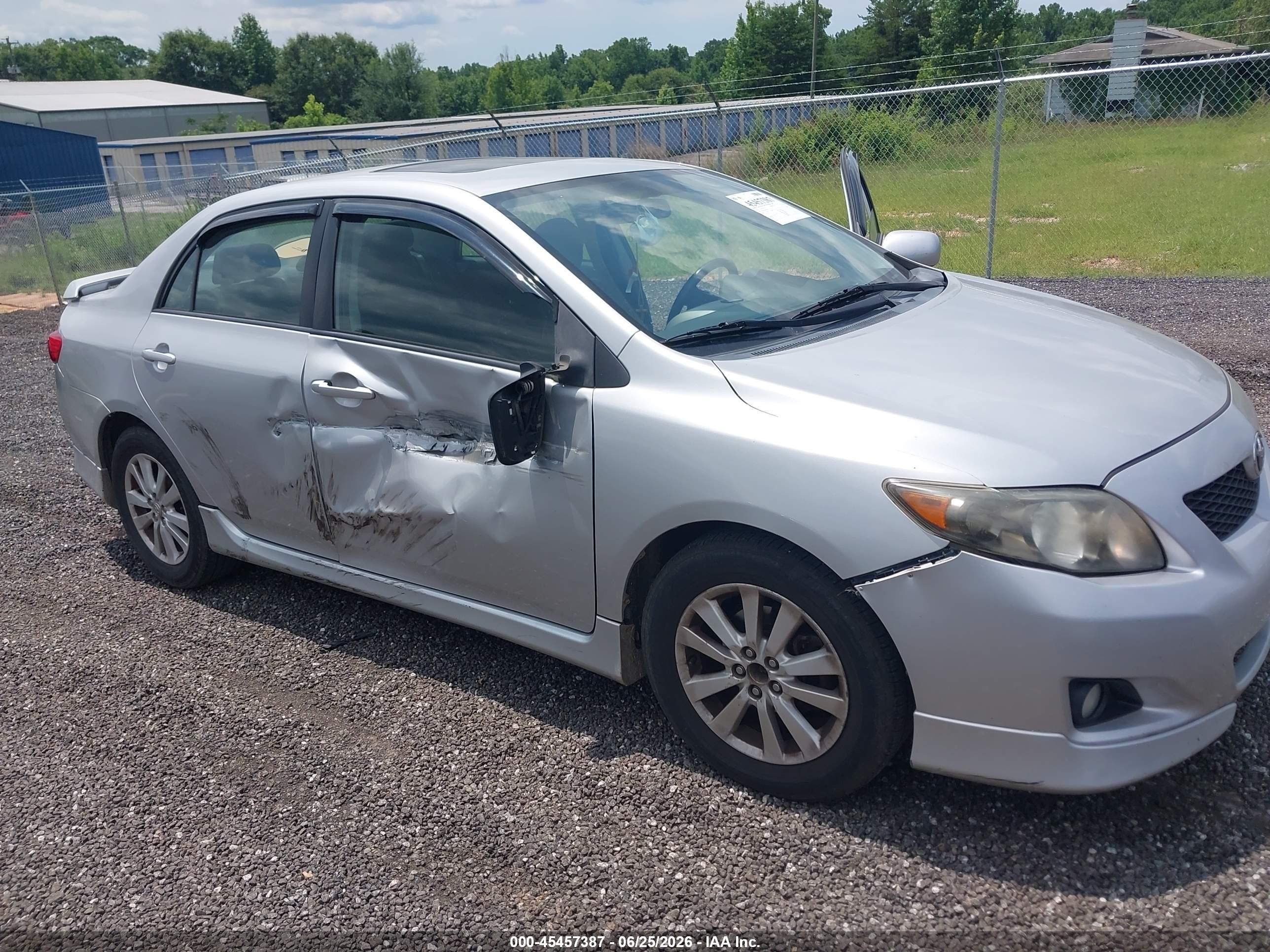 2010 Toyota Corolla S Silver vin: 1NXBU4EE0AZ213562