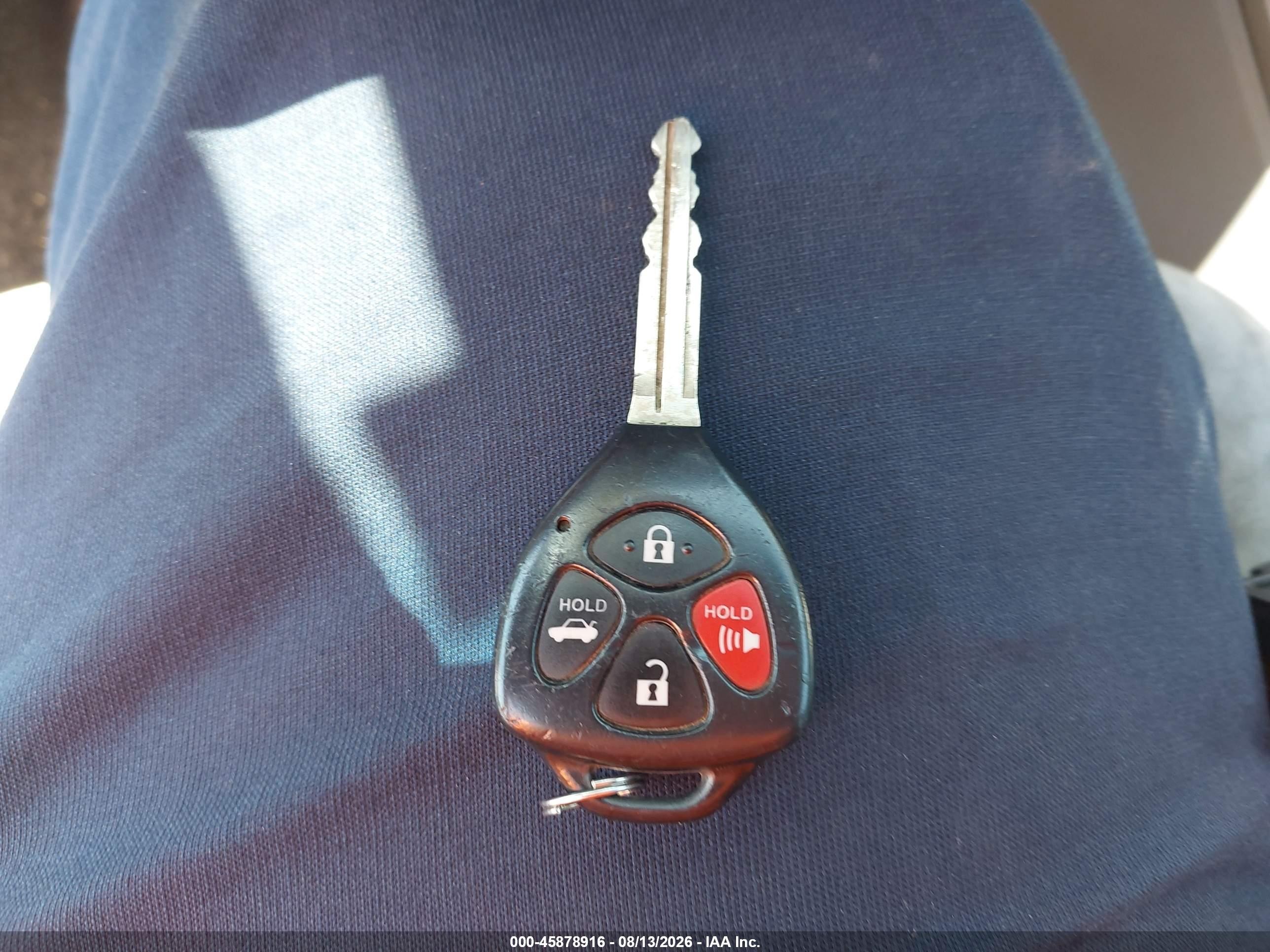 2010 Toyota Corolla Le Red vin: 1NXBU4EE0AZ221449