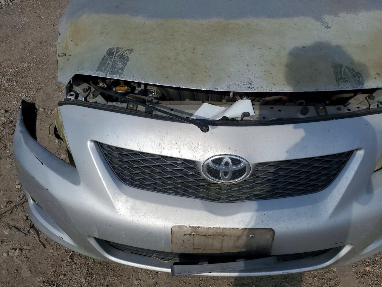 2010 Toyota Corolla Le Silver vin: 1NXBU4EE0AZ224447