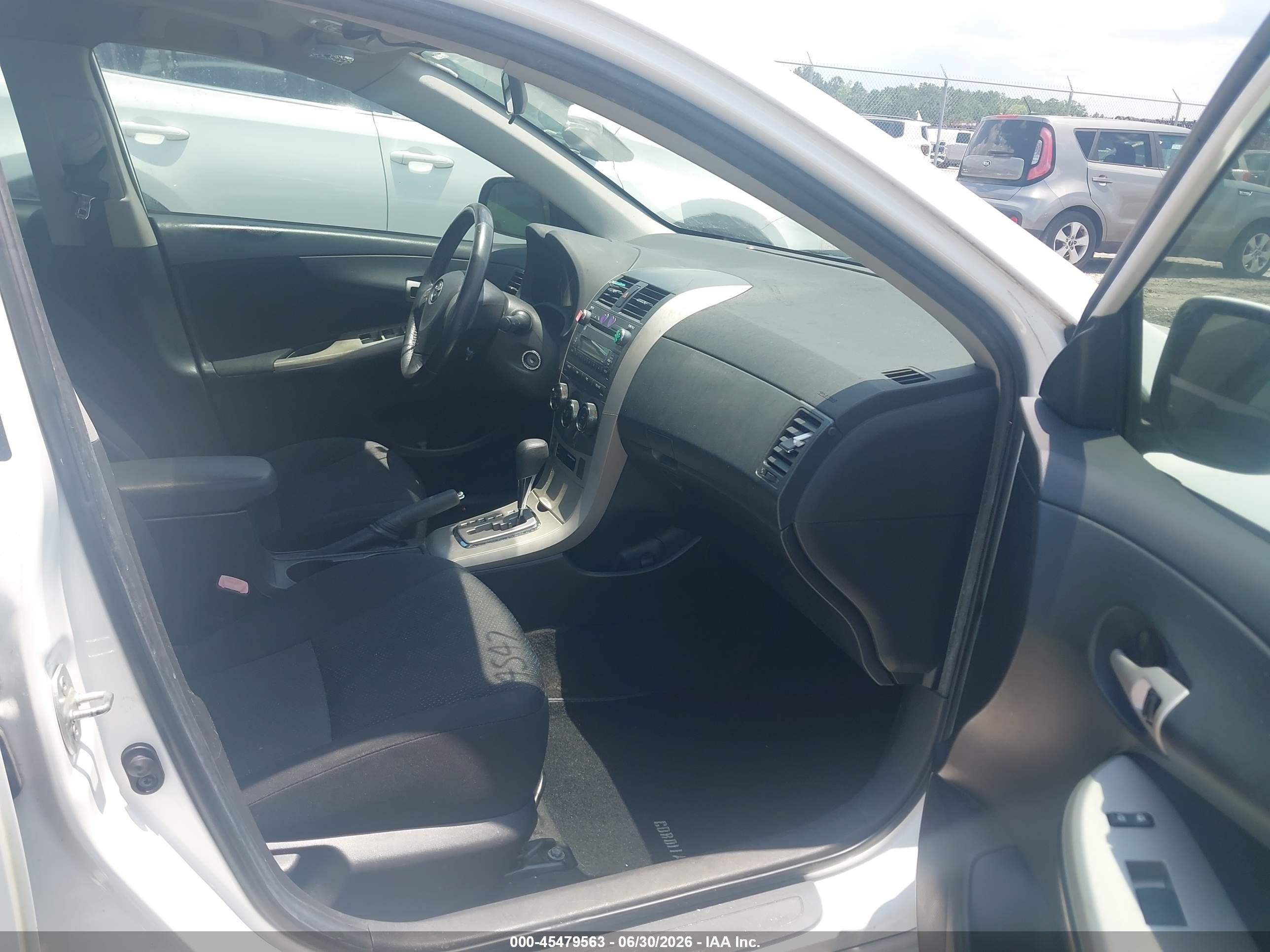 2010 Toyota Corolla S White vin: 1NXBU4EE0AZ231303