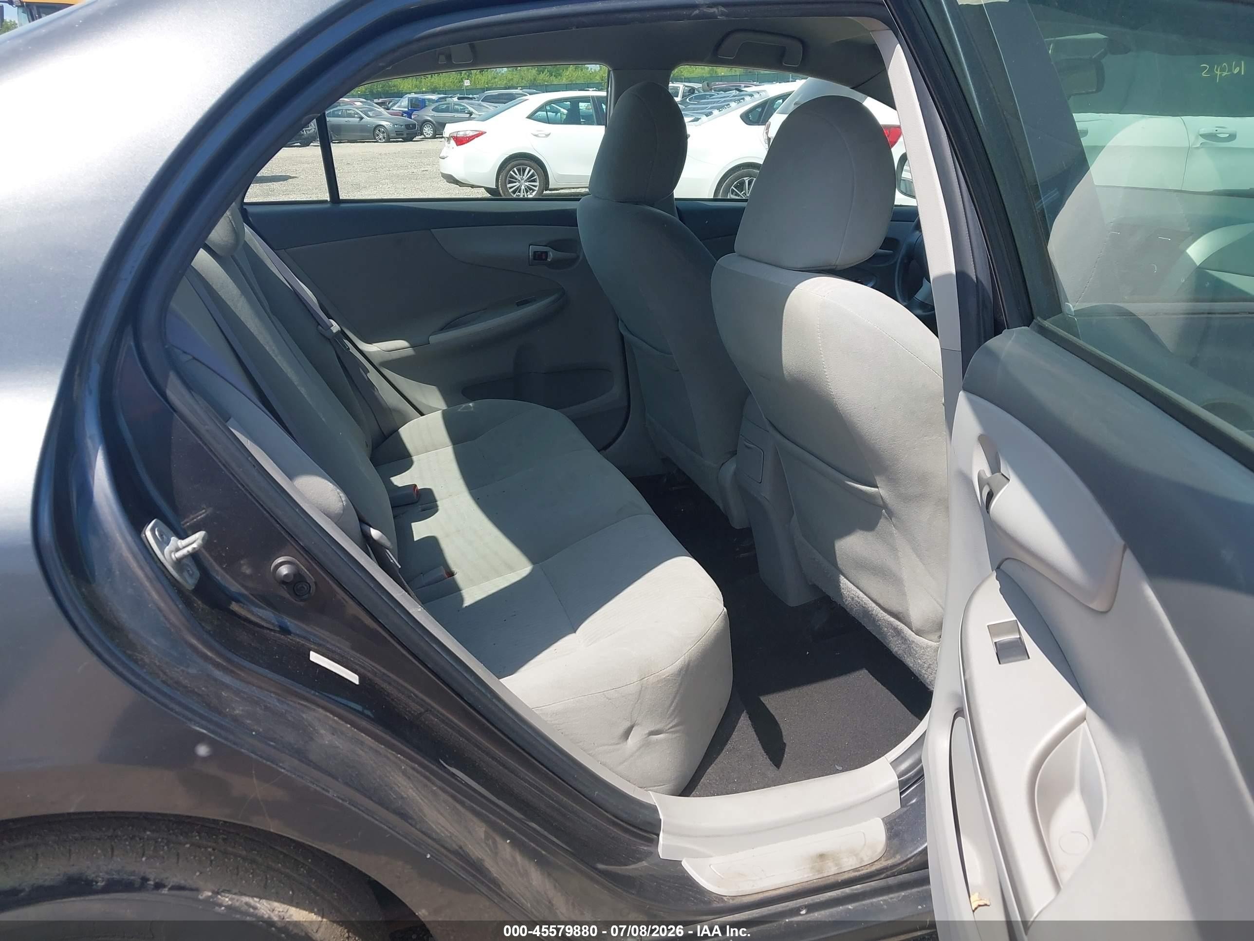 2010 Toyota Corolla Le Gray vin: 1NXBU4EE0AZ235027