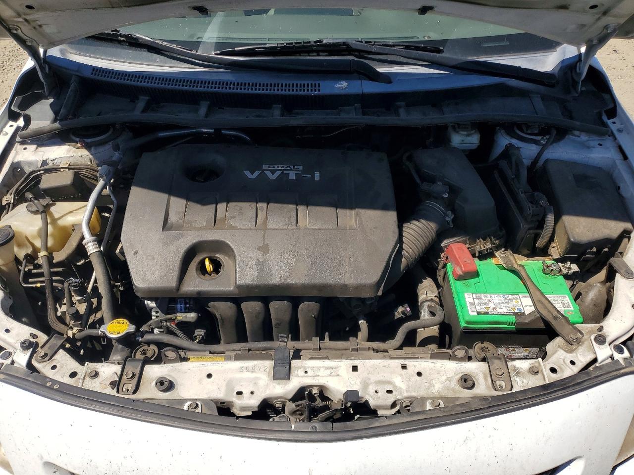 2010 Toyota Corolla Le White vin: 1NXBU4EE0AZ240552