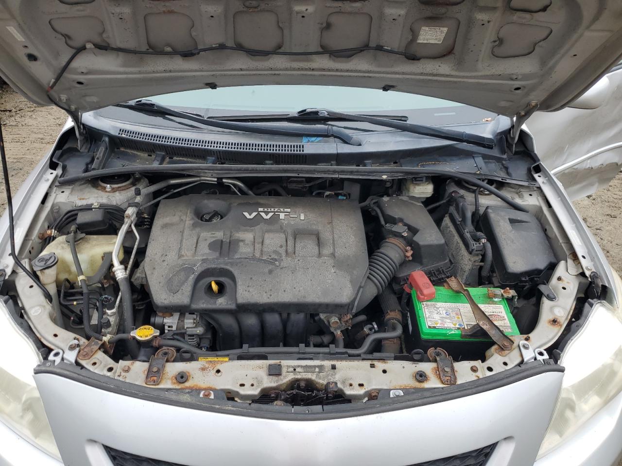 2010 Toyota Corolla Le Silver vin: 1NXBU4EE0AZ240857