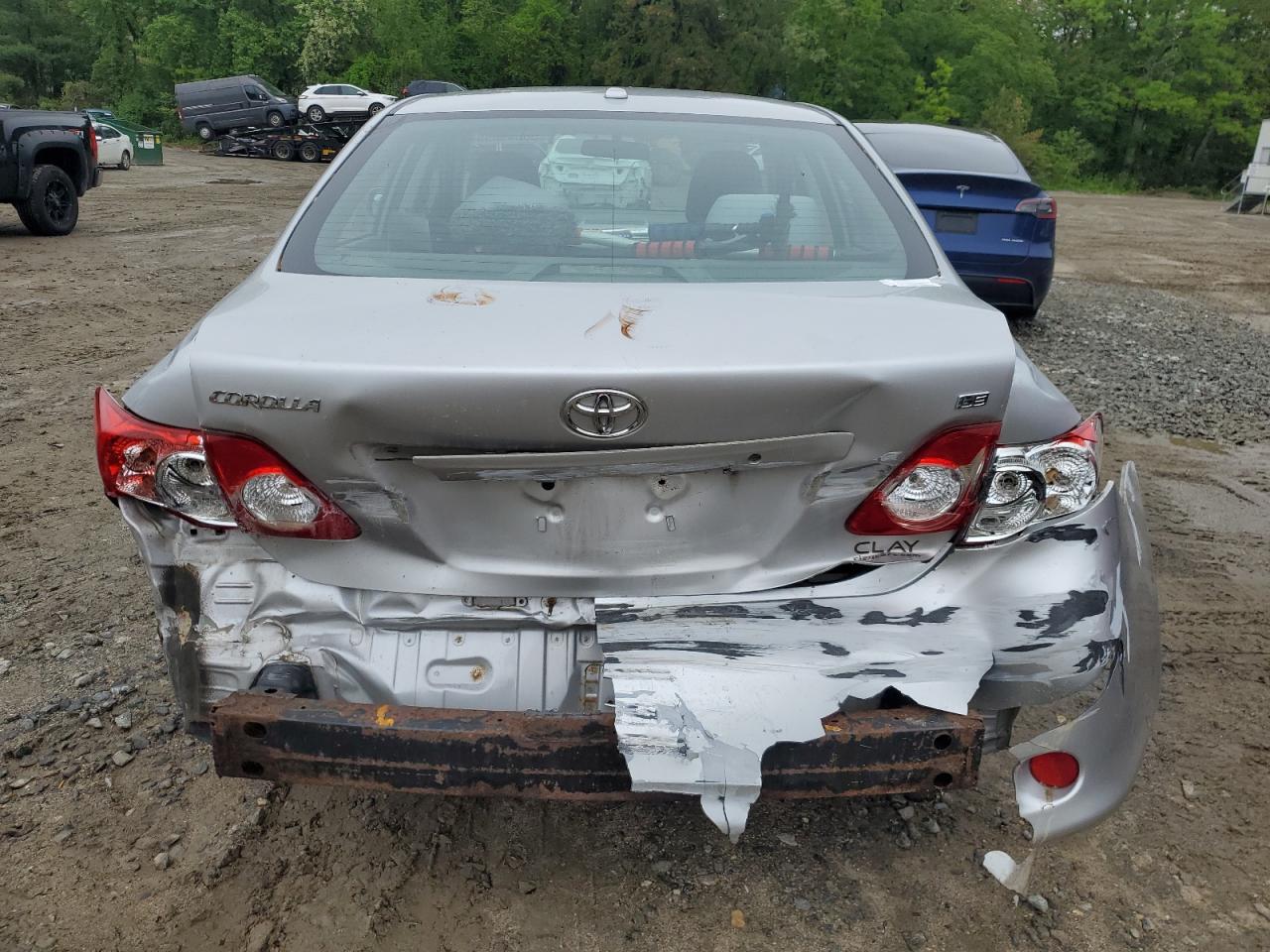 2010 Toyota Corolla Le Silver vin: 1NXBU4EE0AZ240857