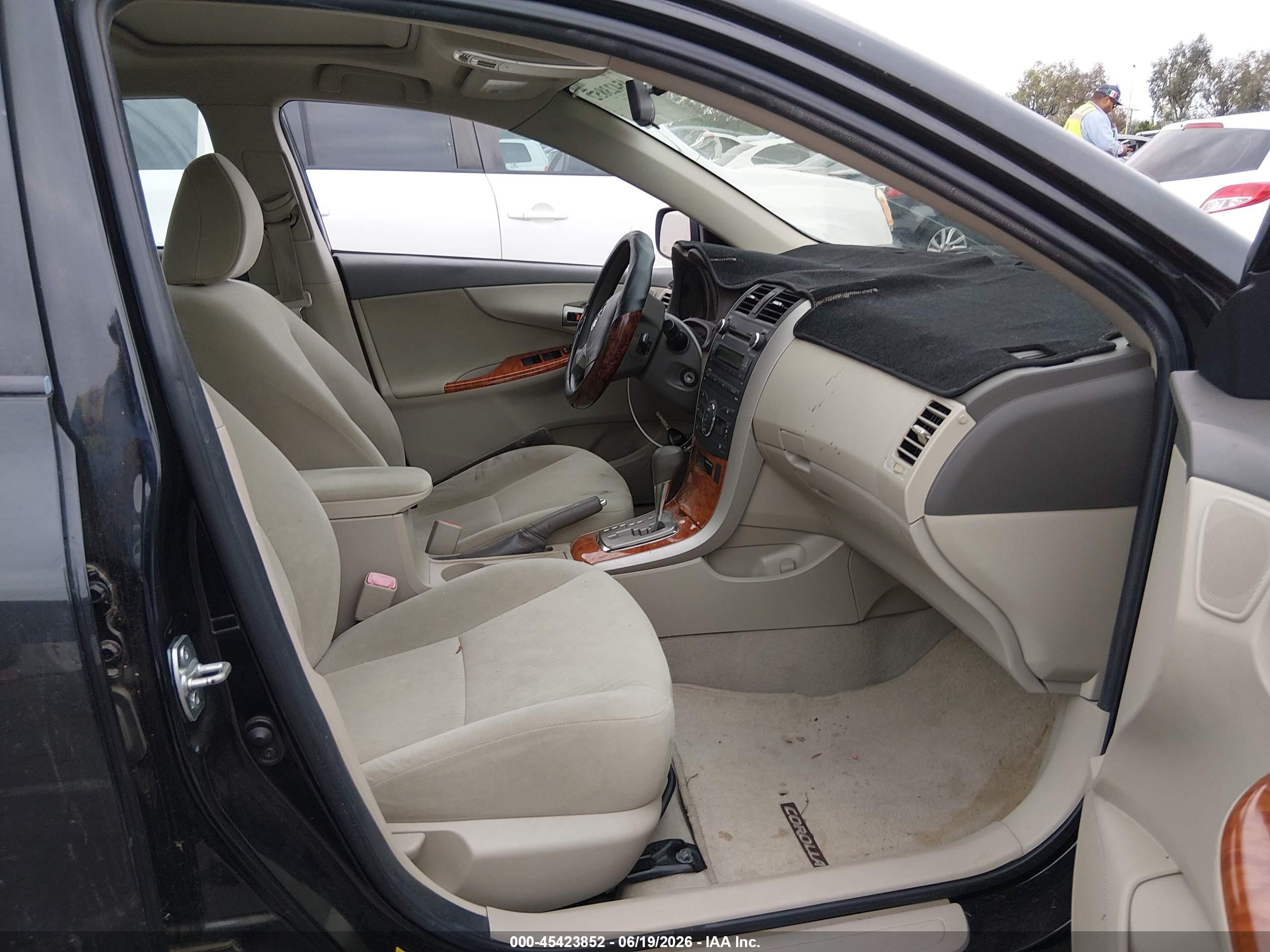 2010 Toyota Corolla Xle Black vin: 1NXBU4EE0AZ244052