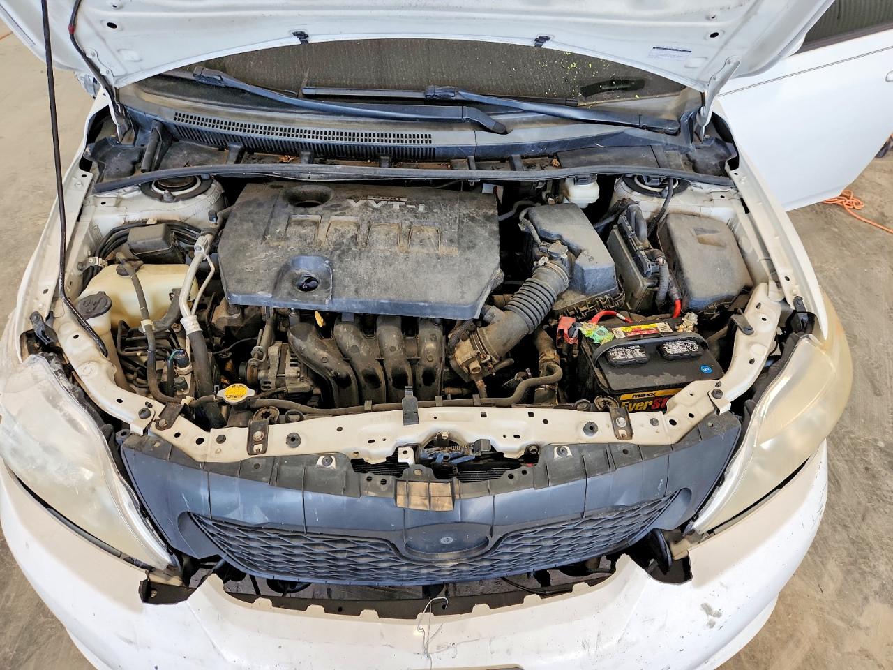 2010 Toyota Corolla Le White vin: 1NXBU4EE0AZ245265