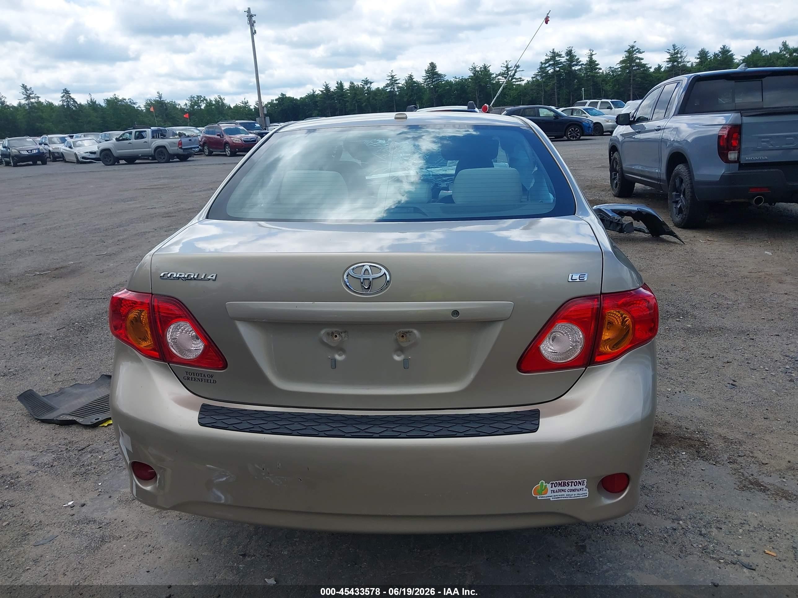 2010 Toyota Corolla Le Gold vin: 1NXBU4EE0AZ251471