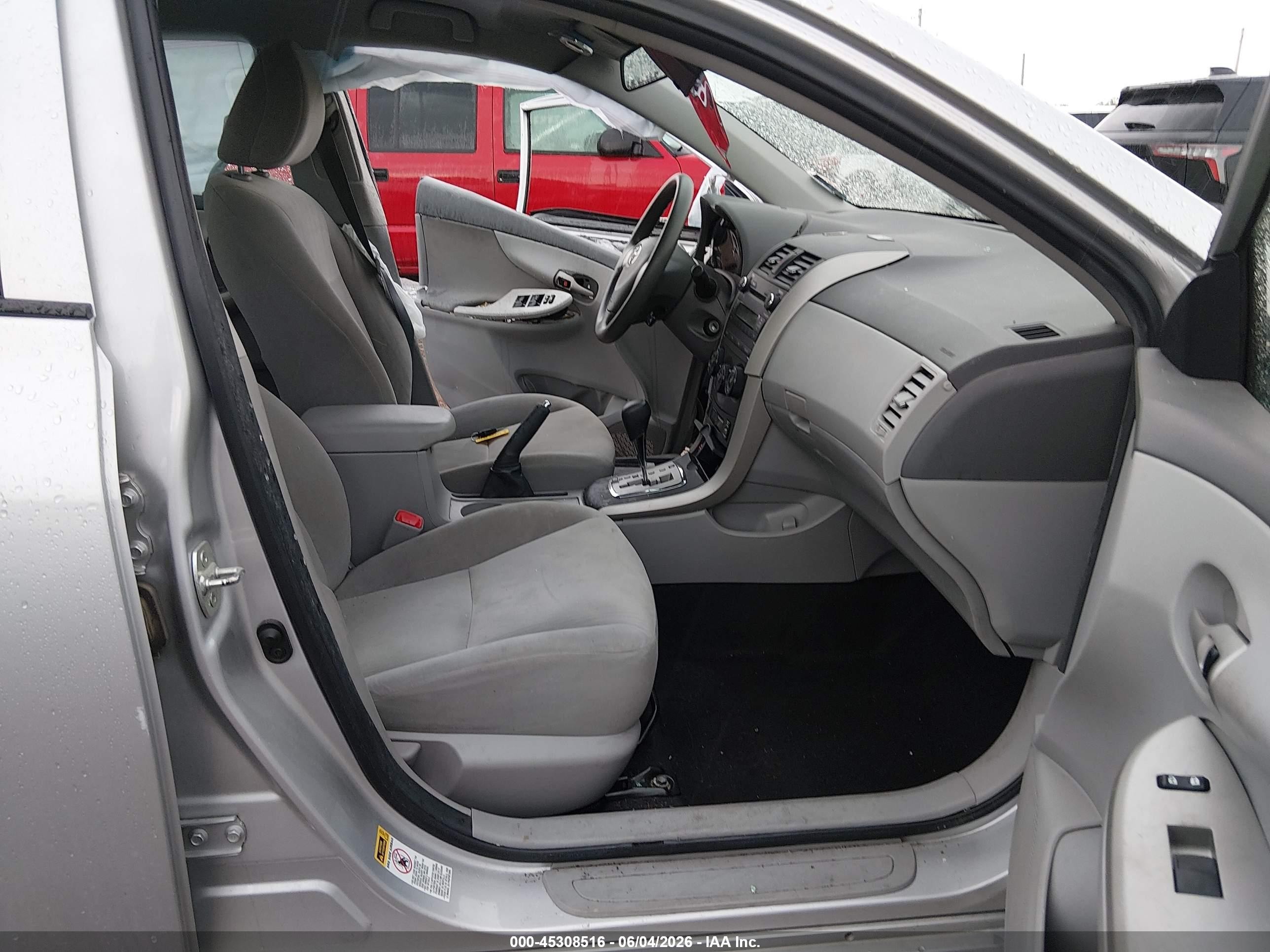 2010 Toyota Corolla Le Gray vin: 1NXBU4EE0AZ251843