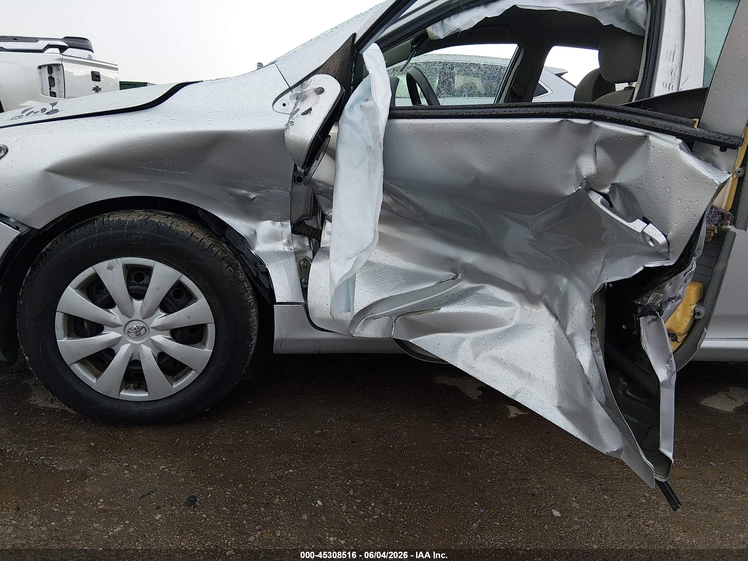 2010 Toyota Corolla Le Gray vin: 1NXBU4EE0AZ251843