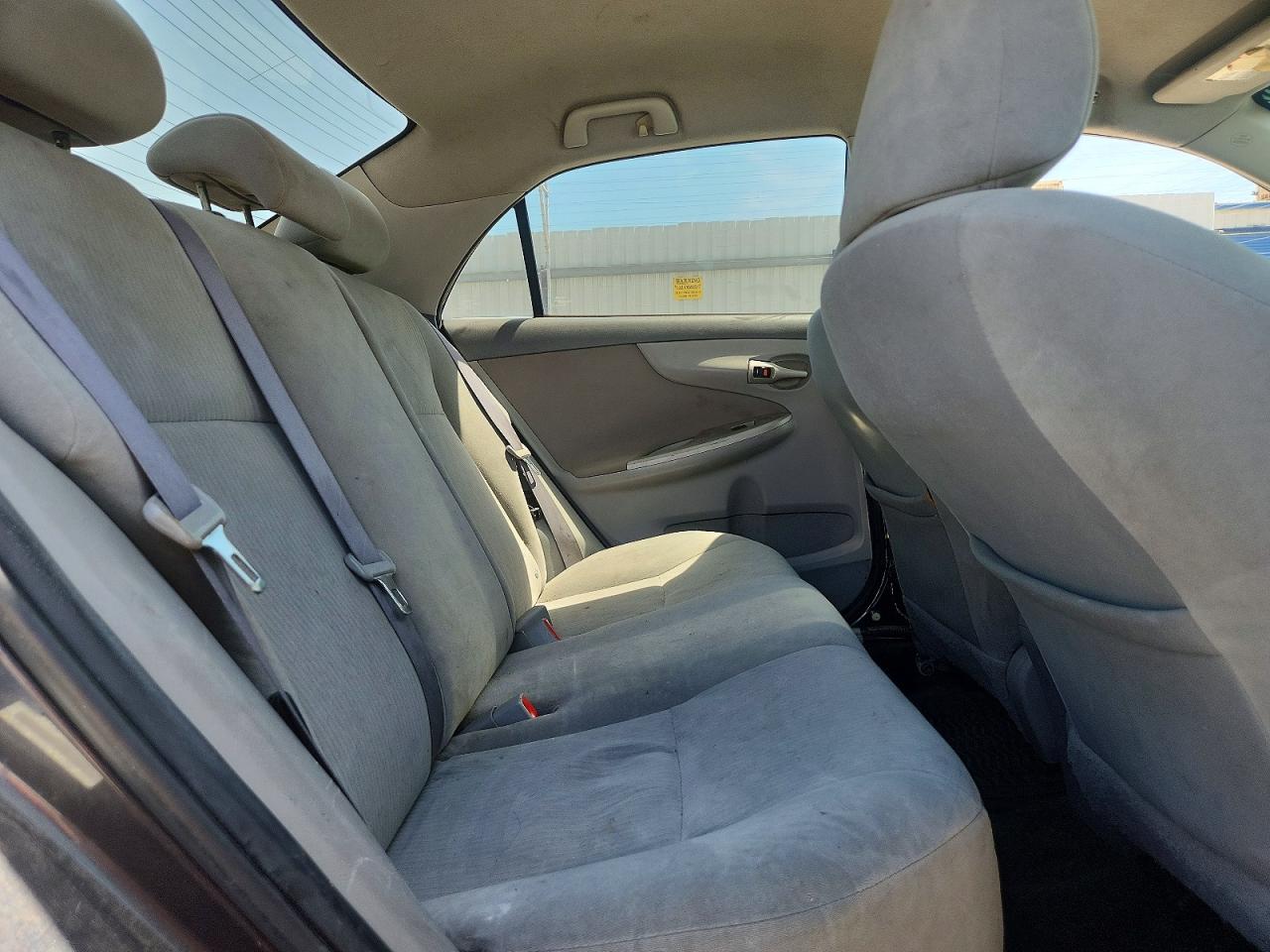 2010 Toyota Corolla Le Gray vin: 1NXBU4EE0AZ256346